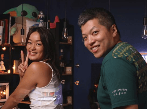 凱莉（左）和Ken（右）是多年的事業夥伴。（翻攝百靈果IG）