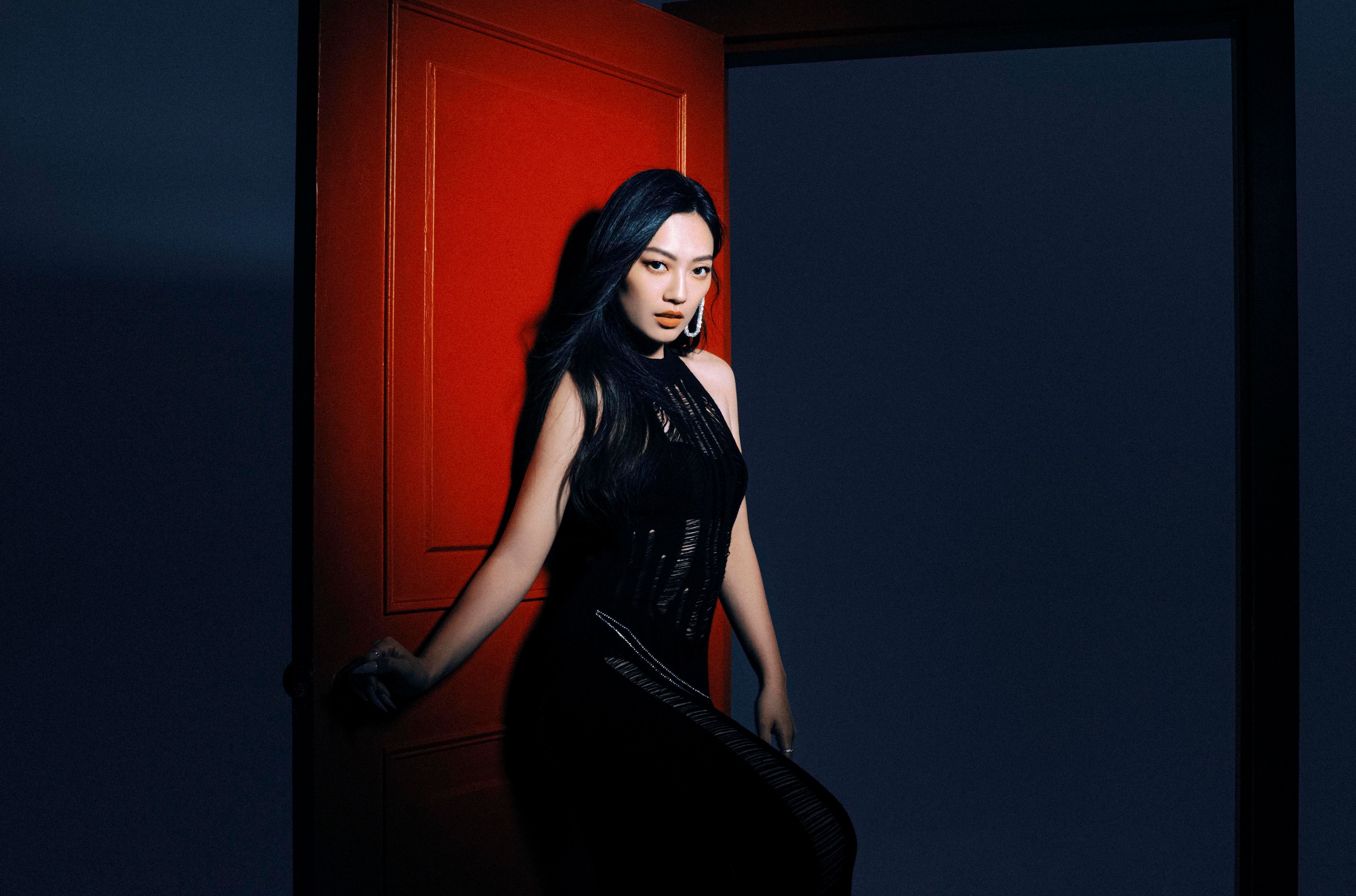  琟娜Verna大嘆抒情歌的ＭＶ沒想像中好拍。（谷優娛樂提供）