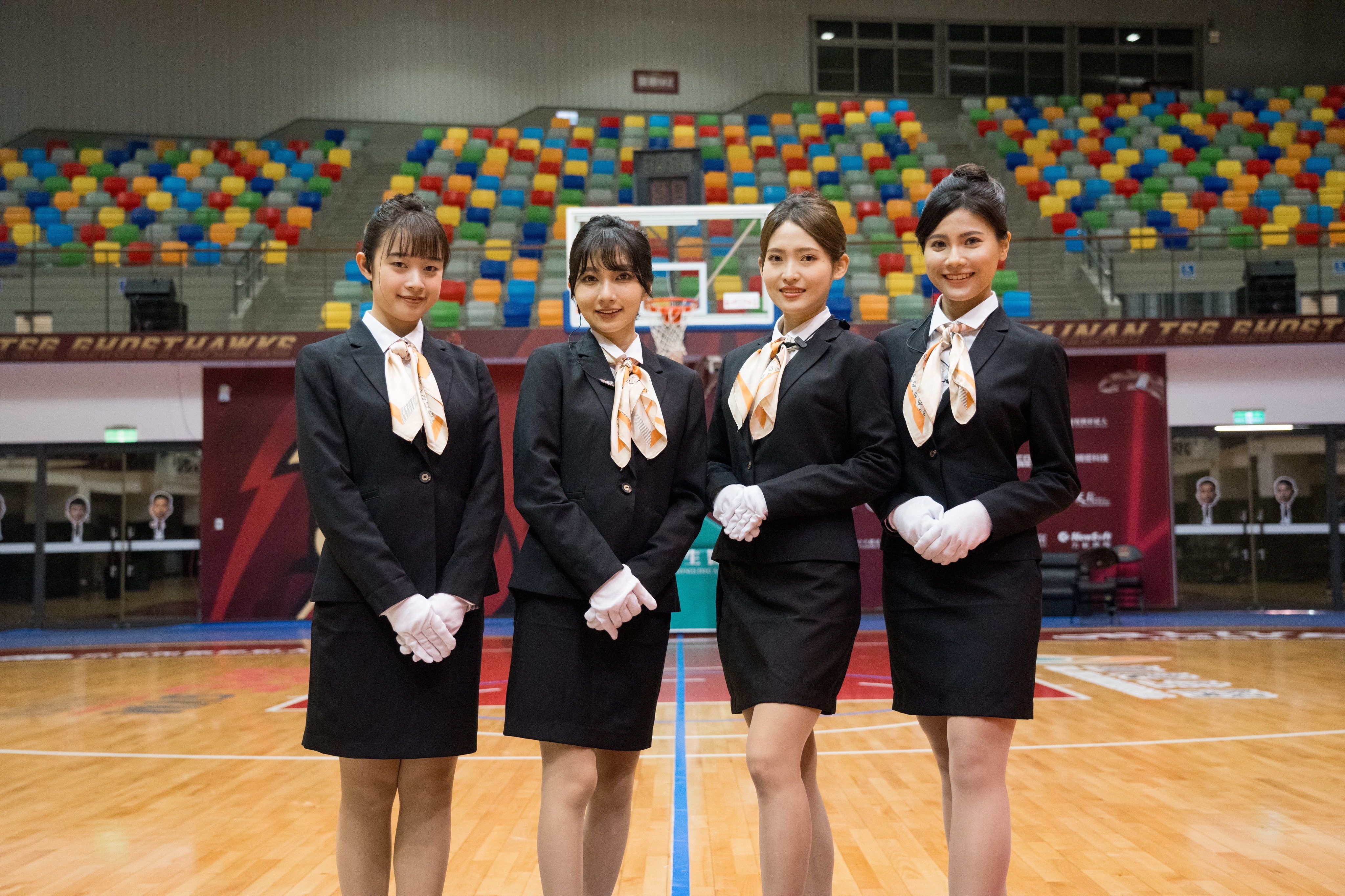 wing stars四位成員初次體驗接待外交團。（wing stars提供）