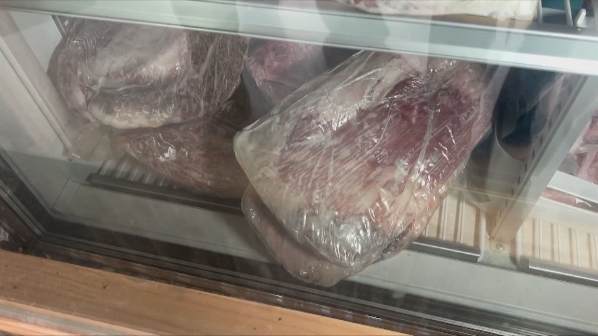 「台中御帝和牛」囤211公斤過期肉　改標繼續賣業者遭起訴