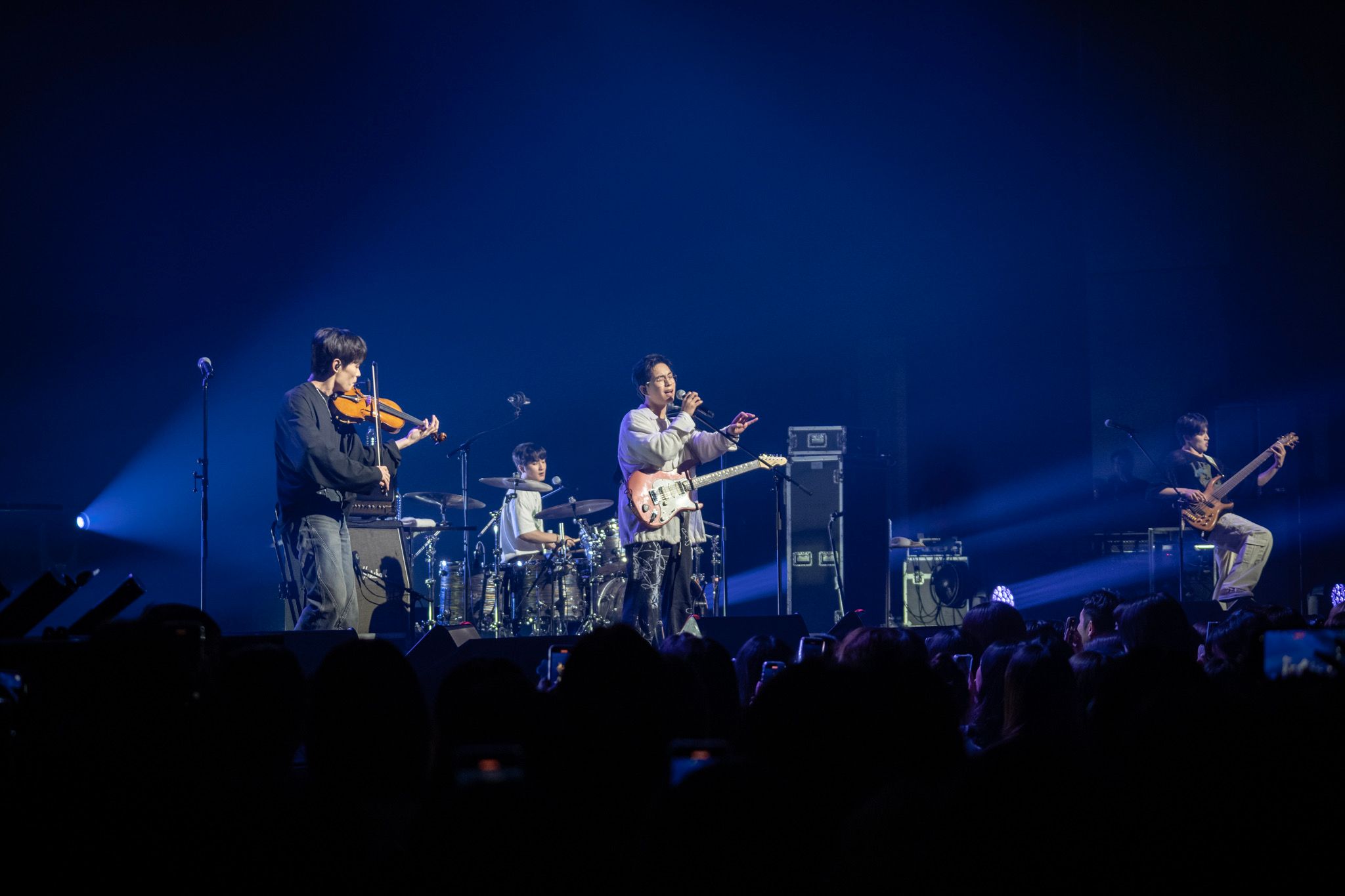 LUCY高歌《想見你》夯曲忘詞了！　揪2000台粉再唱一次喊「好安心」