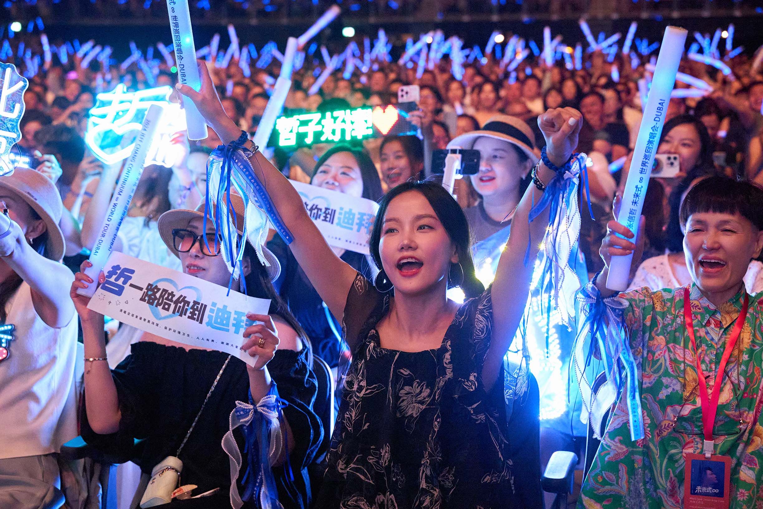 張信哲重金將軟硬體設備完整移師杜拜演唱。（潮水音樂提供）