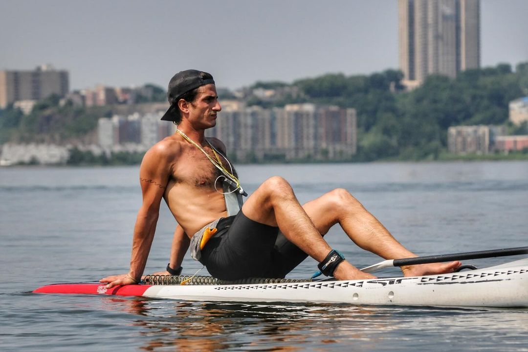 傑克施洛斯堡社群形象愛玩搞笑，這是他少數分享的正經帥照。（翻攝自IG@jackuno）