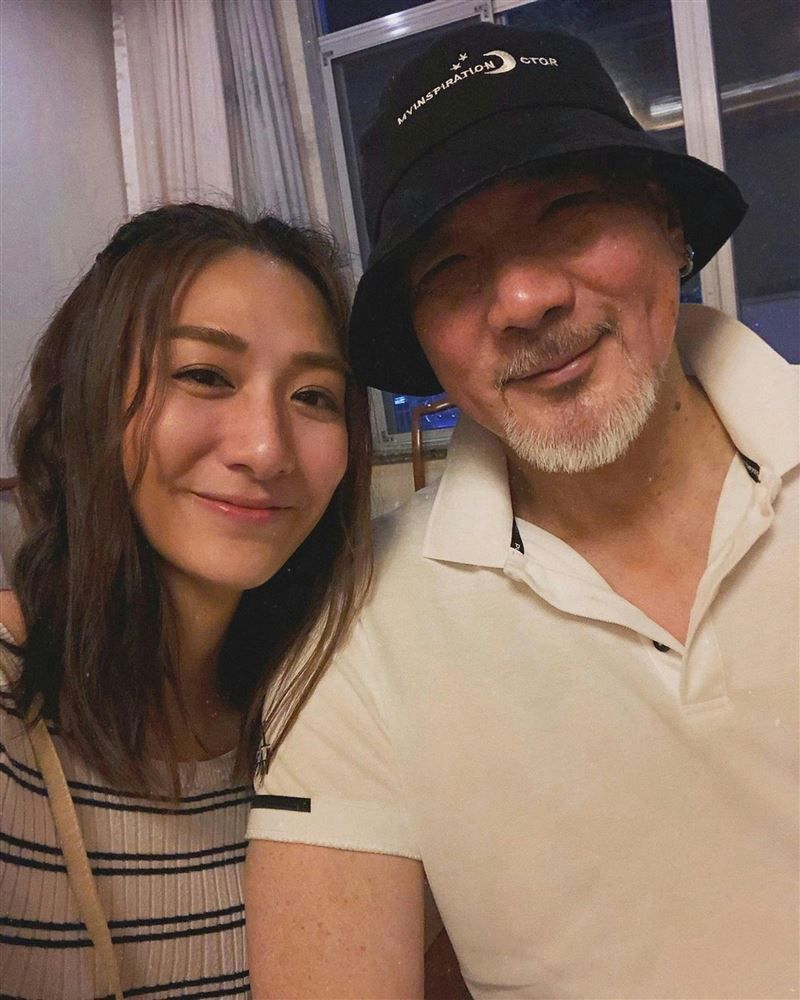 徐少強（右）與女兒徐穎堃合照。（翻攝自IG）