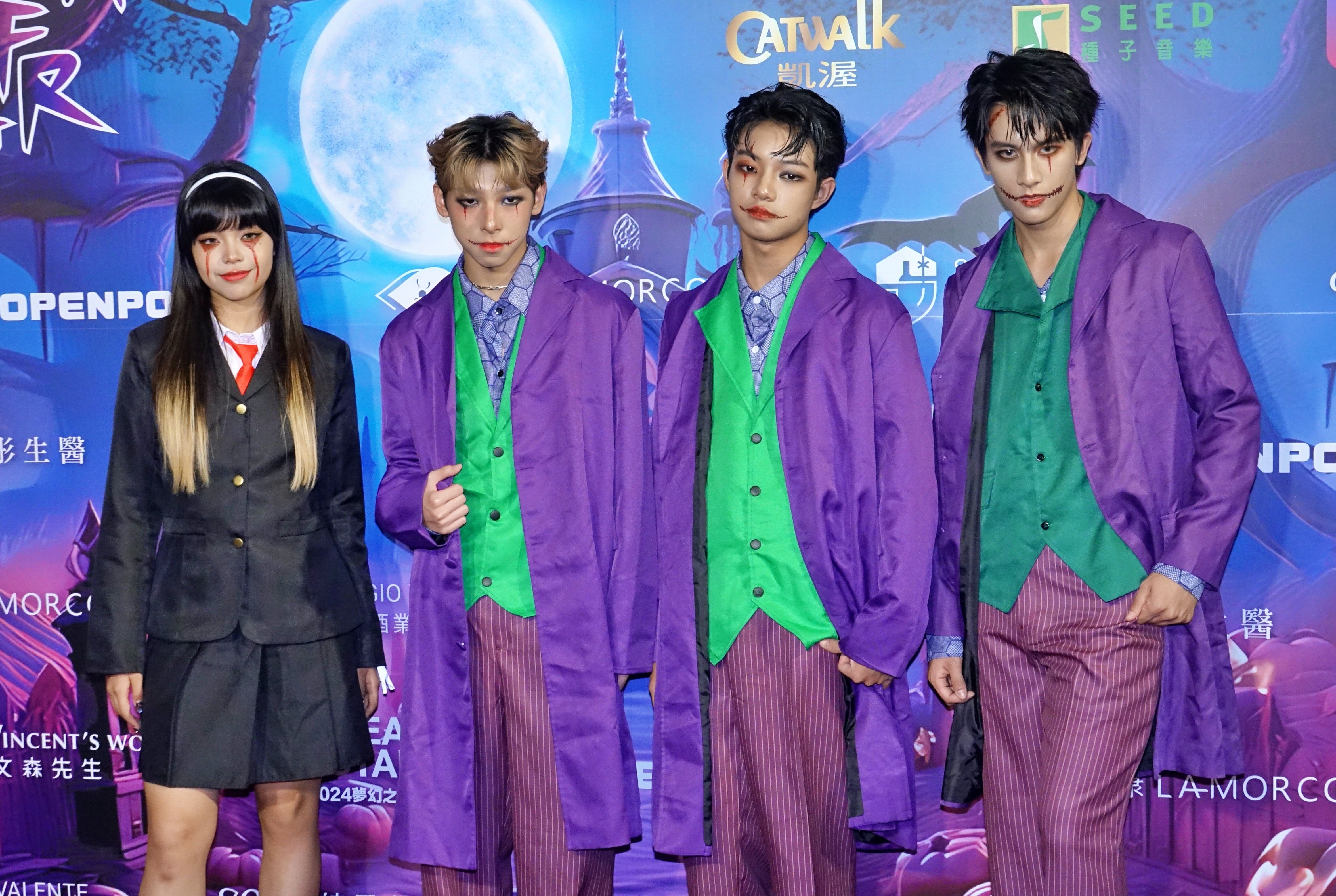 BabyMINT的張丞妘（左起）以經典美劇《星期三》扮相現身，李翔維、陳至琦、李呈恩則以《小丑》軍團之姿亮相。（陳德興攝）