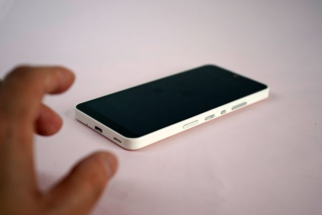 高薪應徵淪炸機場恐嚇片主角　2男喊「館長萬歲、紅星萬歲」遭訴