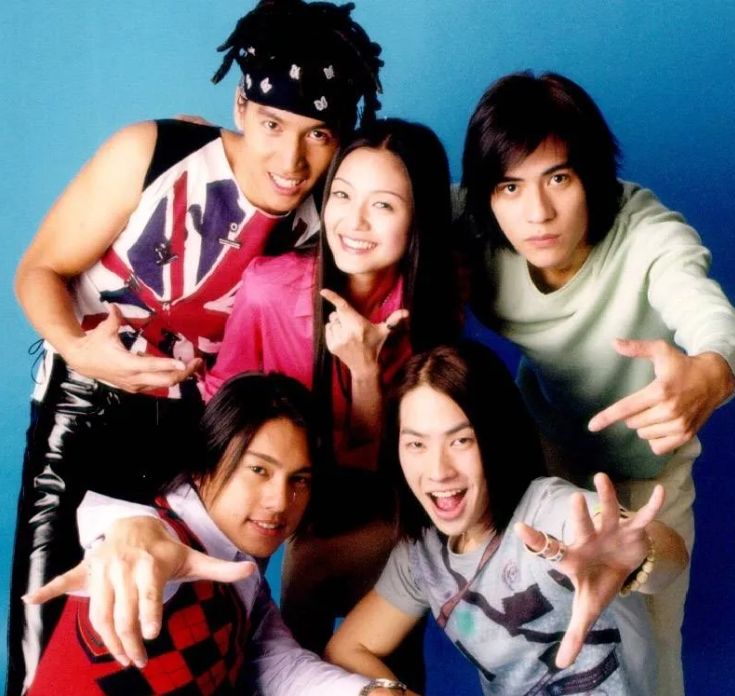 朱孝天（左起）、言承旭、吳建豪與周渝民組成的F4以《流星花園》紅遍亞洲。（華視提供）