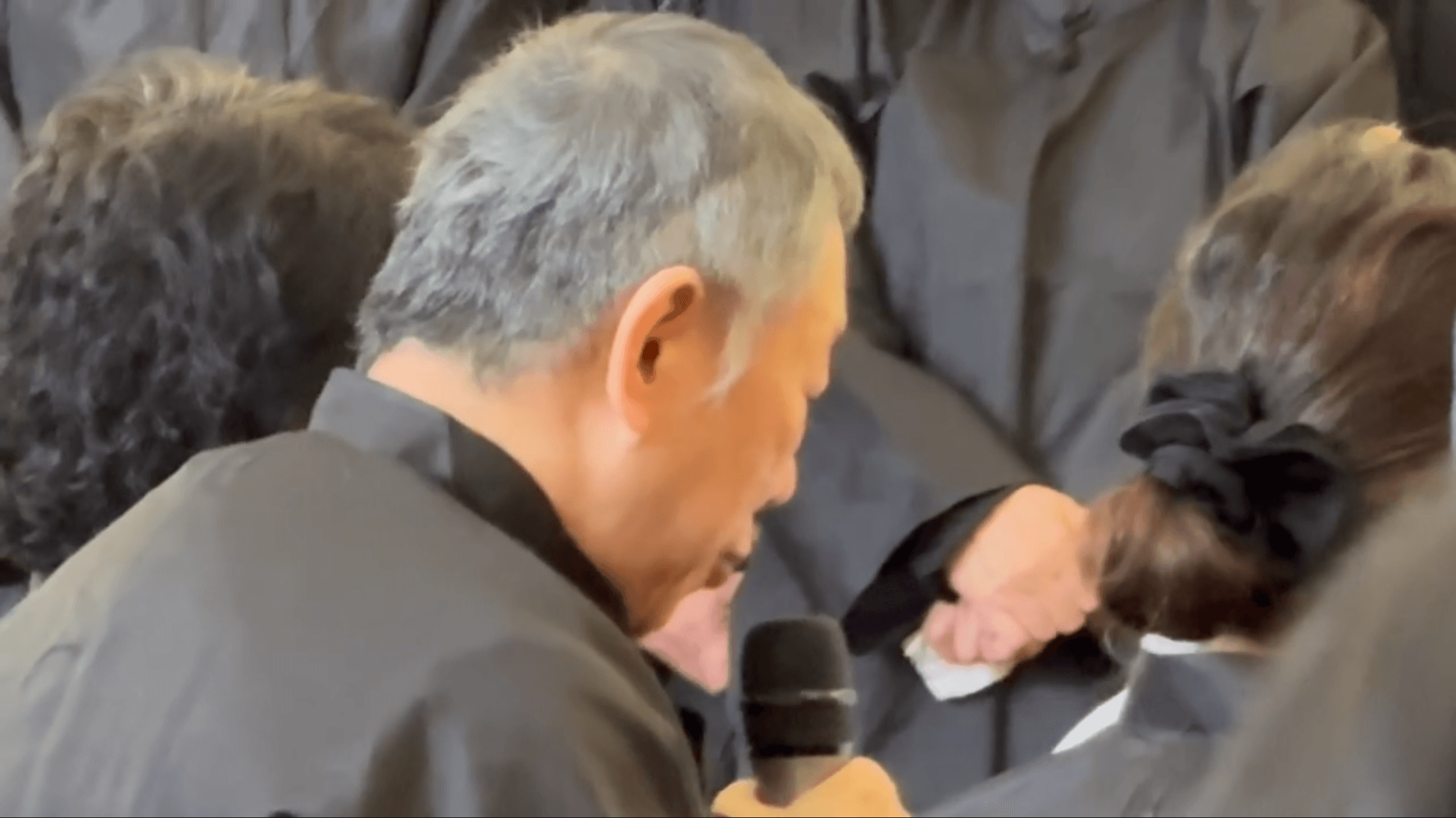 柯文哲悼念父親。