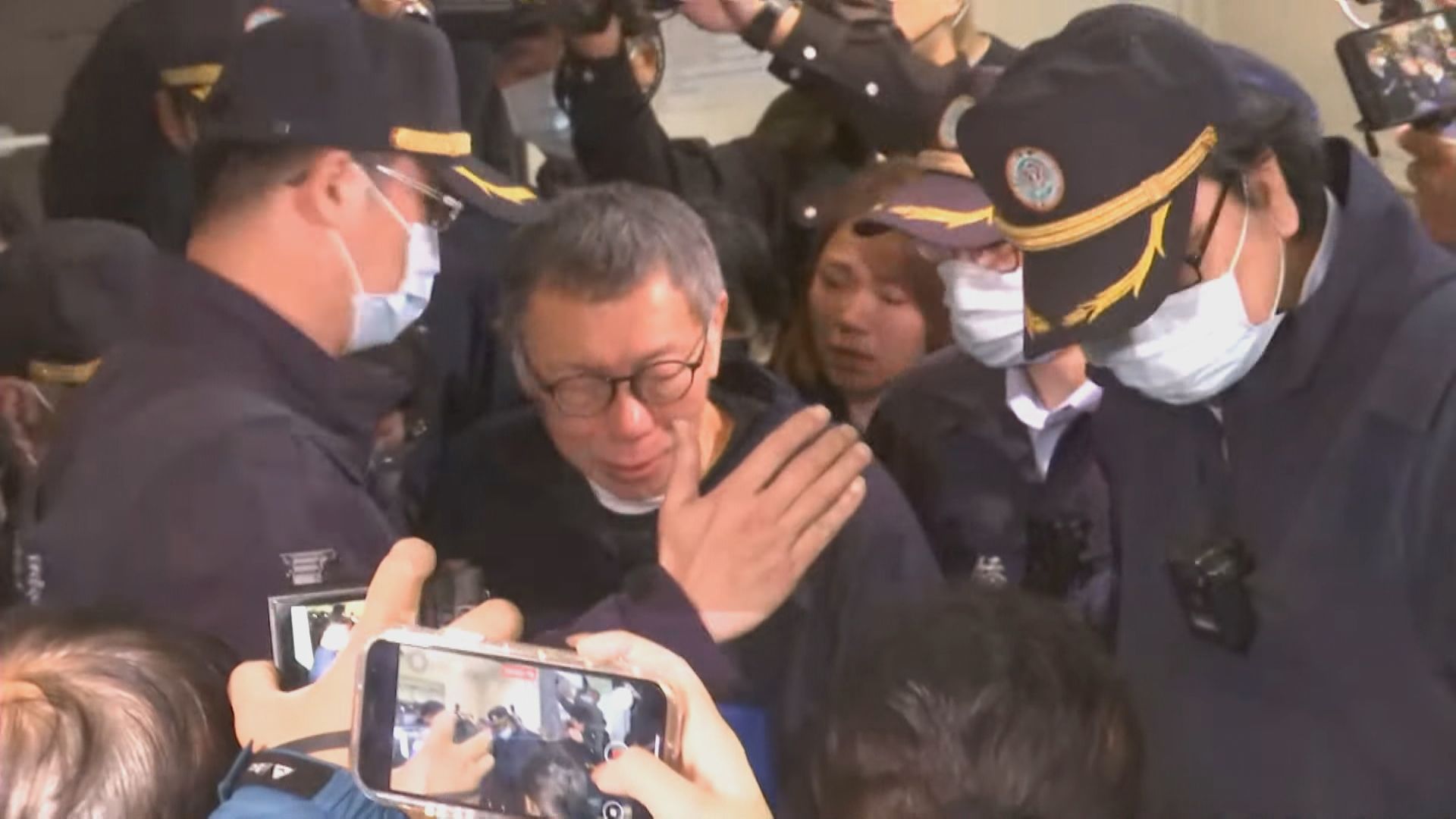 柯文哲當庭嗆「恨死檢察官」　控檢威脅「不認罪就公開不雅片」