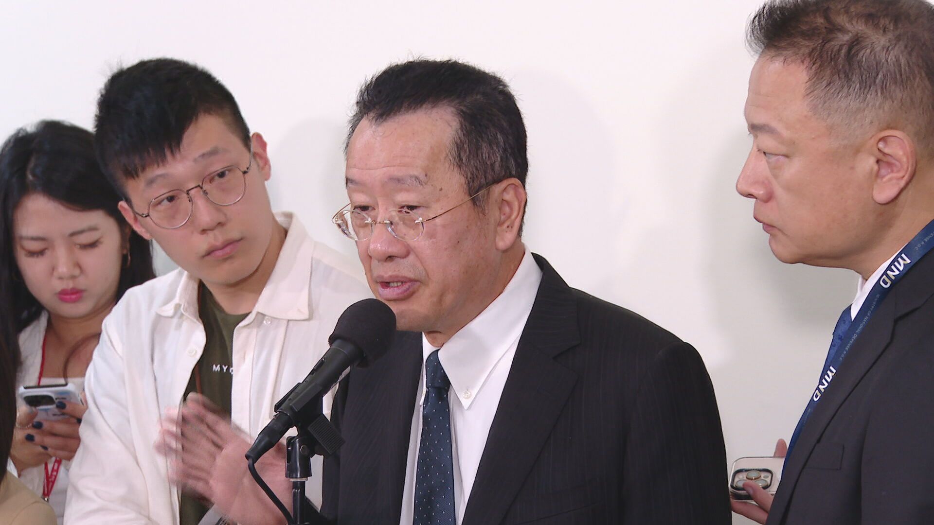 共諜妻曾是總統府憲兵　顧立雄曝安全機制：相信國防部沒人涉入