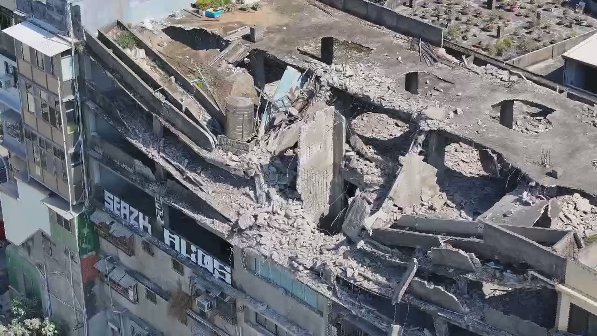 台中清水大樓半夜坍陷　初判有海砂屋狀況
