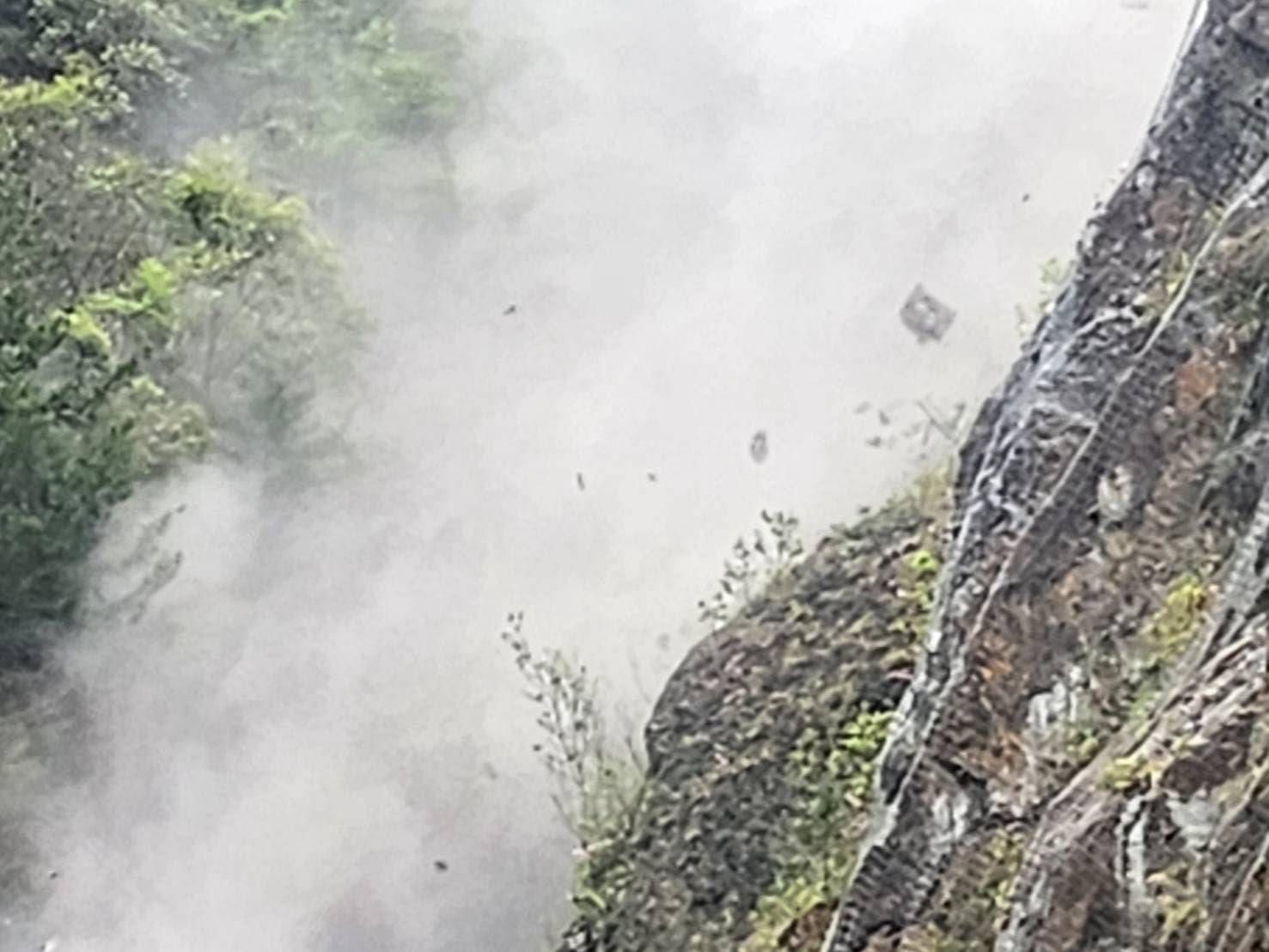 中橫便道9.2K落石坍方！封閉全力搶修　明早視情況決定是否開放