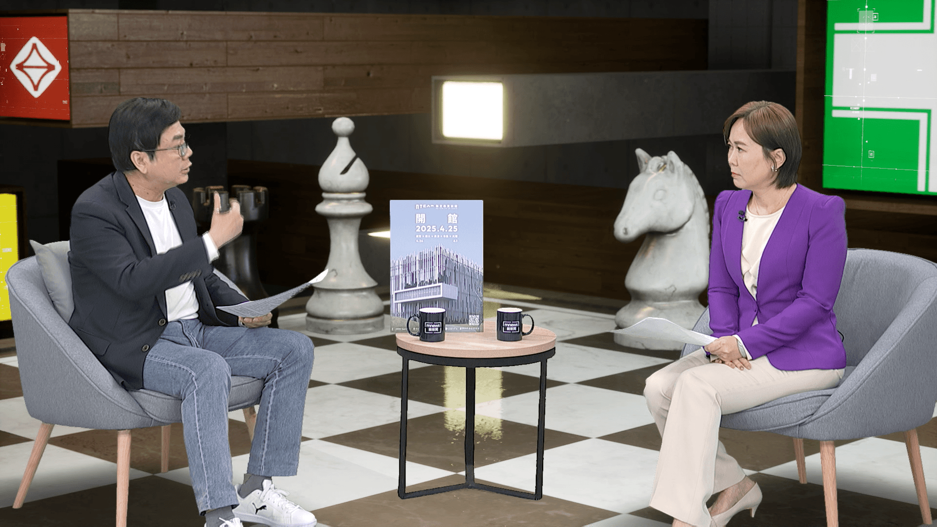 新北市副市長劉和然肯定6位國民黨立委的表現。右為主持人平秀琳。（鏡新聞）