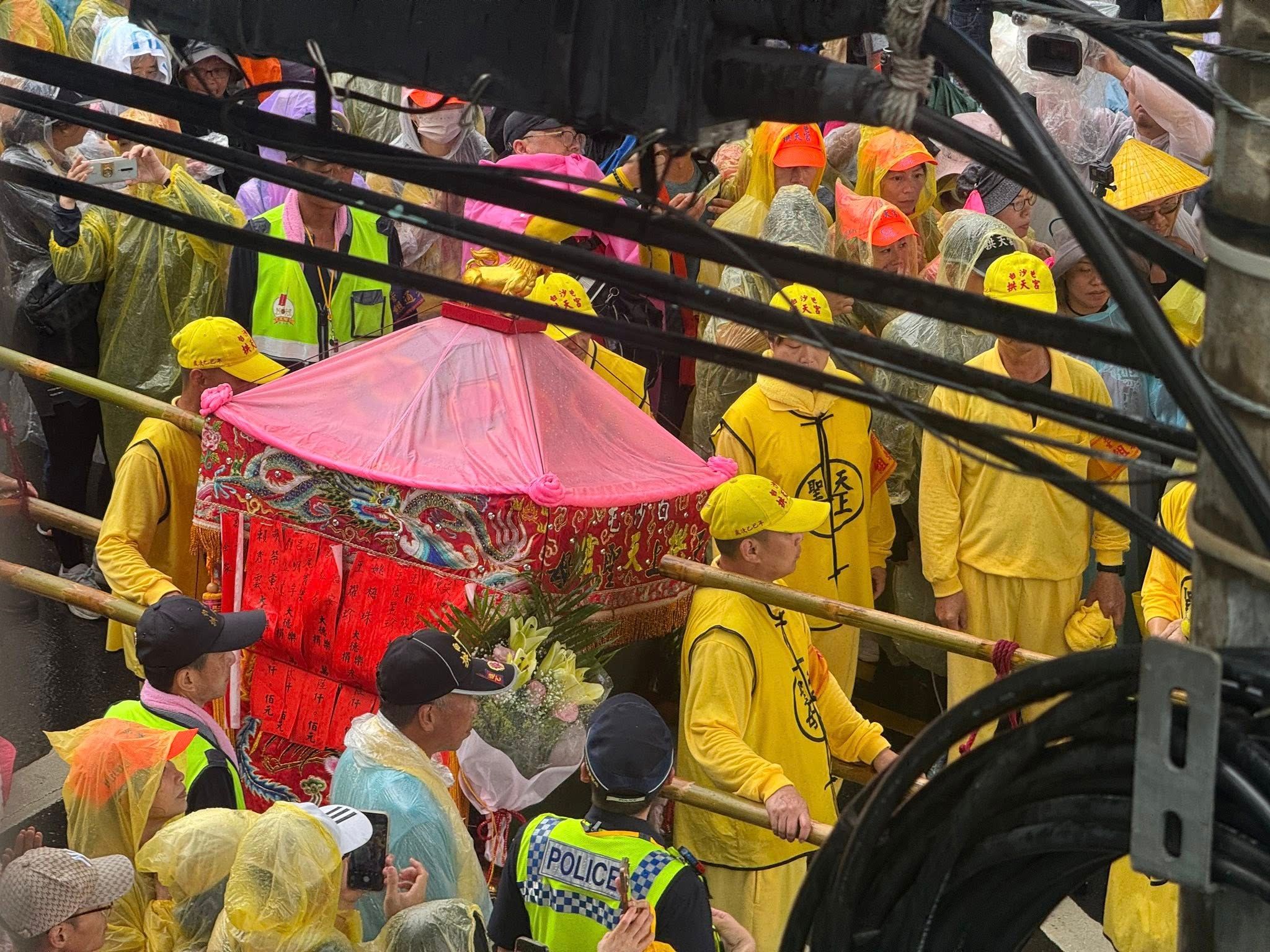 白沙屯媽祖聖臨彰化田中，吸引大批民眾朝聖。（網友授權使用）