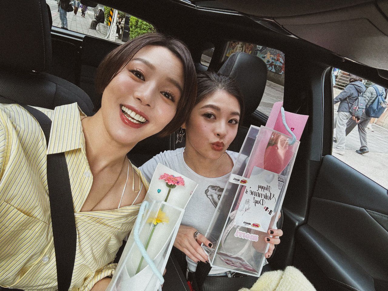 詹子萱(右)表示表演真的是一個修行不完的課題。左為主持人劉品言。