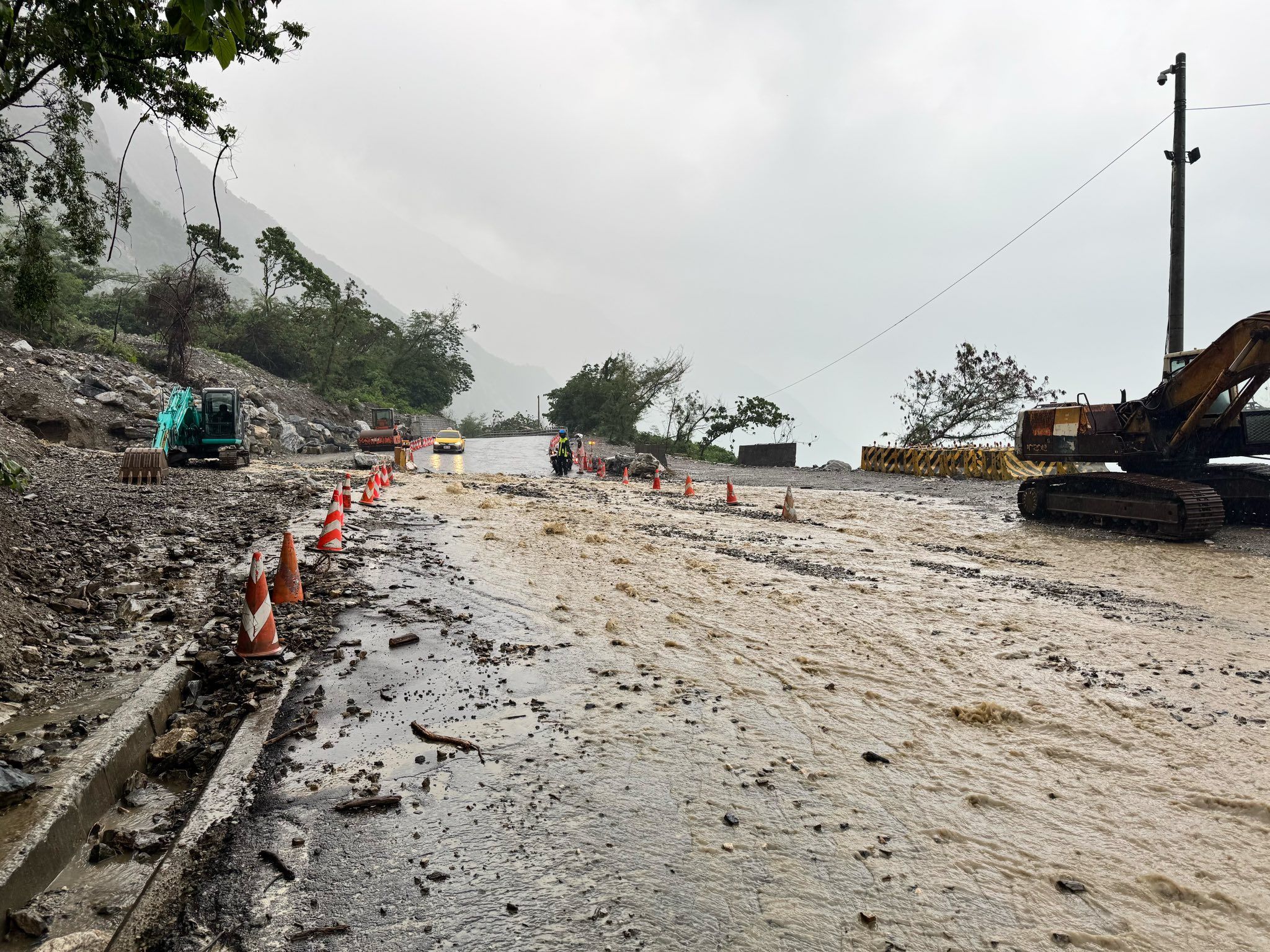 豪雨釀災花蓮多地災情　秀林鄉和平村今停班停課