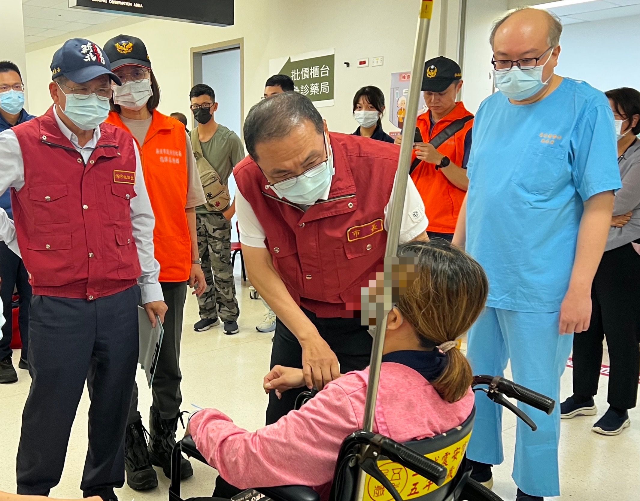 三峽車禍學生重傷　侯友宜探視一度哽咽說不出話