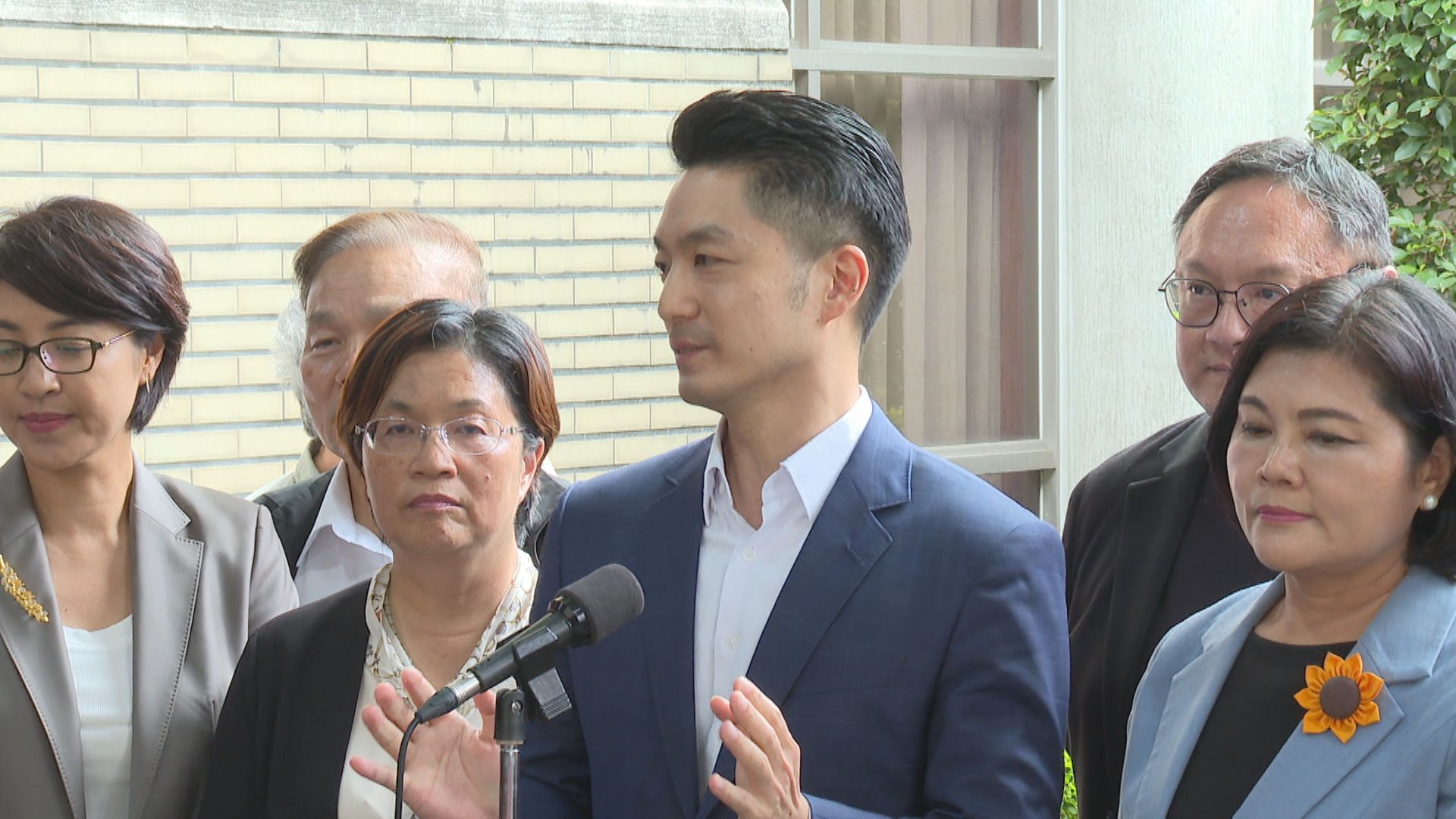 副市長陪藍委掃街反罷遭疑「行政不中立」　蔣萬安急出手護李四川