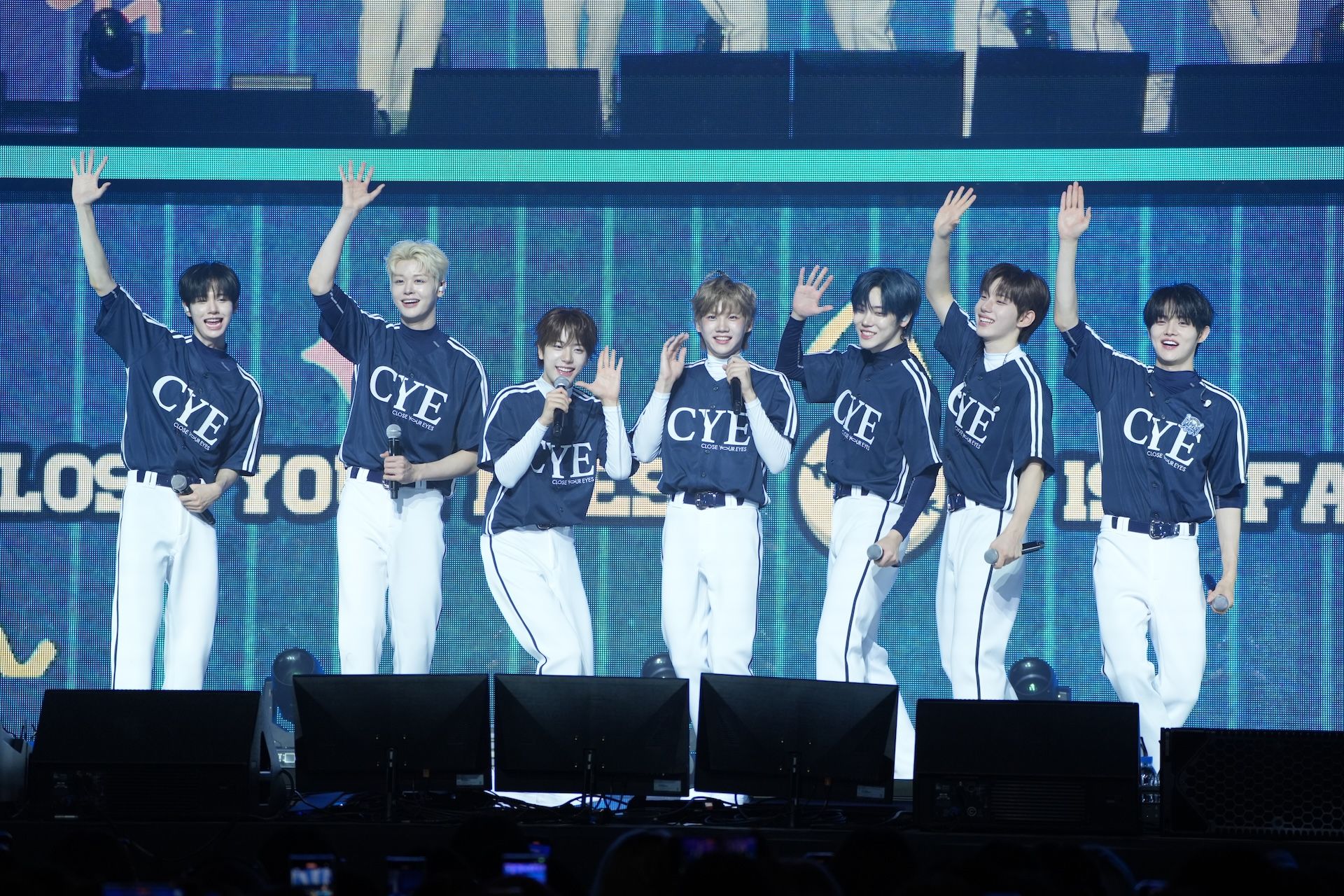 CLOSE YOUR EYES下週首度來台會粉絲　點名想喝珍奶、衝九份