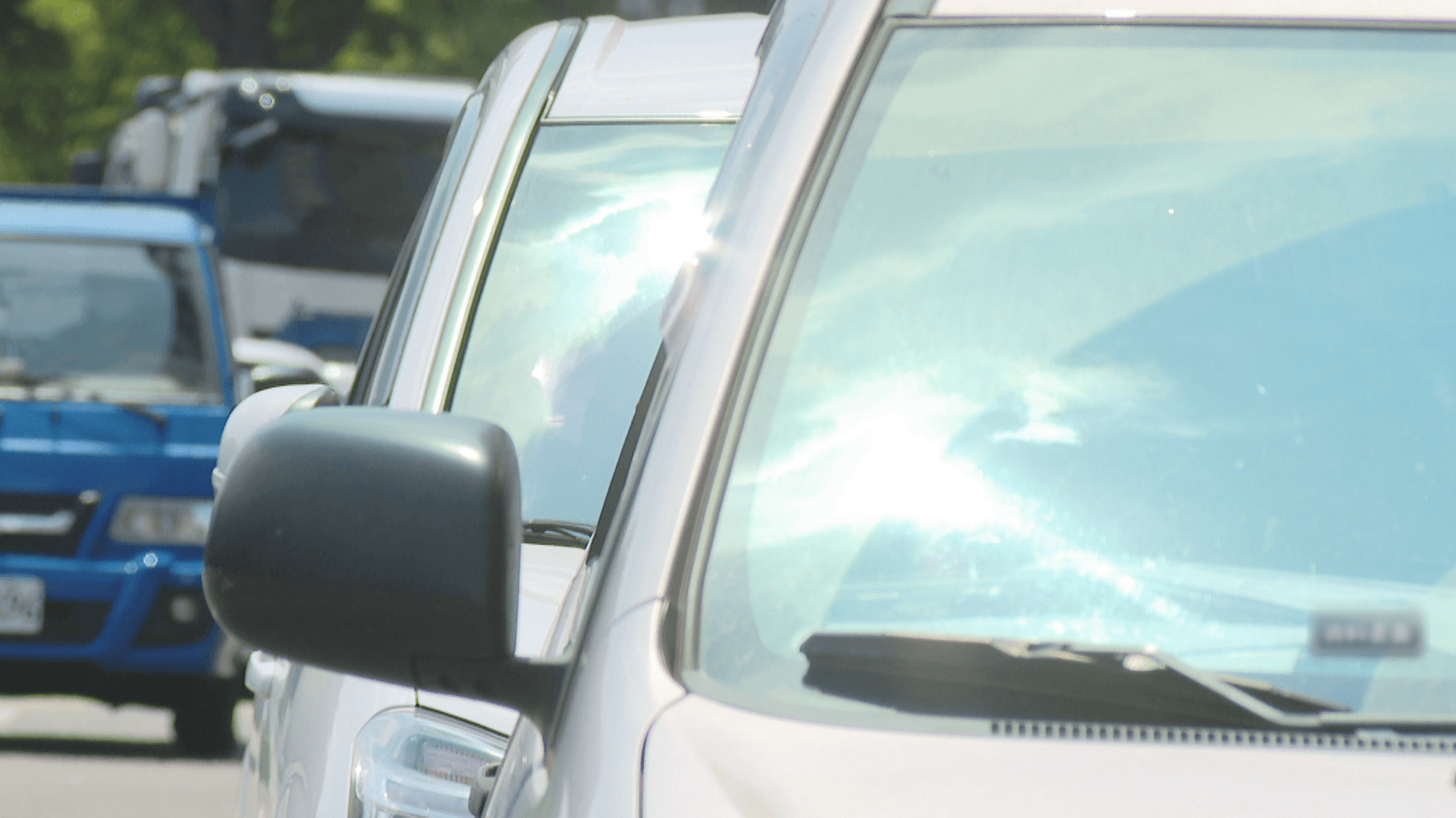 汽車隔熱紙透光率「前擋70%、前側窗40%」　明年新車強制納管