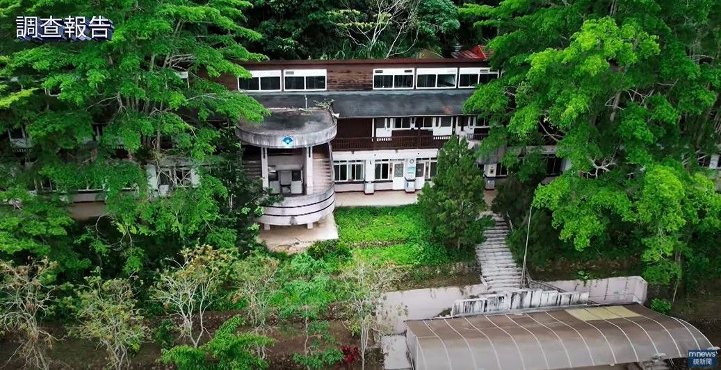 南投埔里深山中的鐘靈國小廢校多年，正等待重生，國發會給予地方補助活化空間。