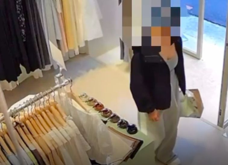 時髦女赤峰街「假逛真偷」店家曝光監視畫面　警逮人查出是慣犯