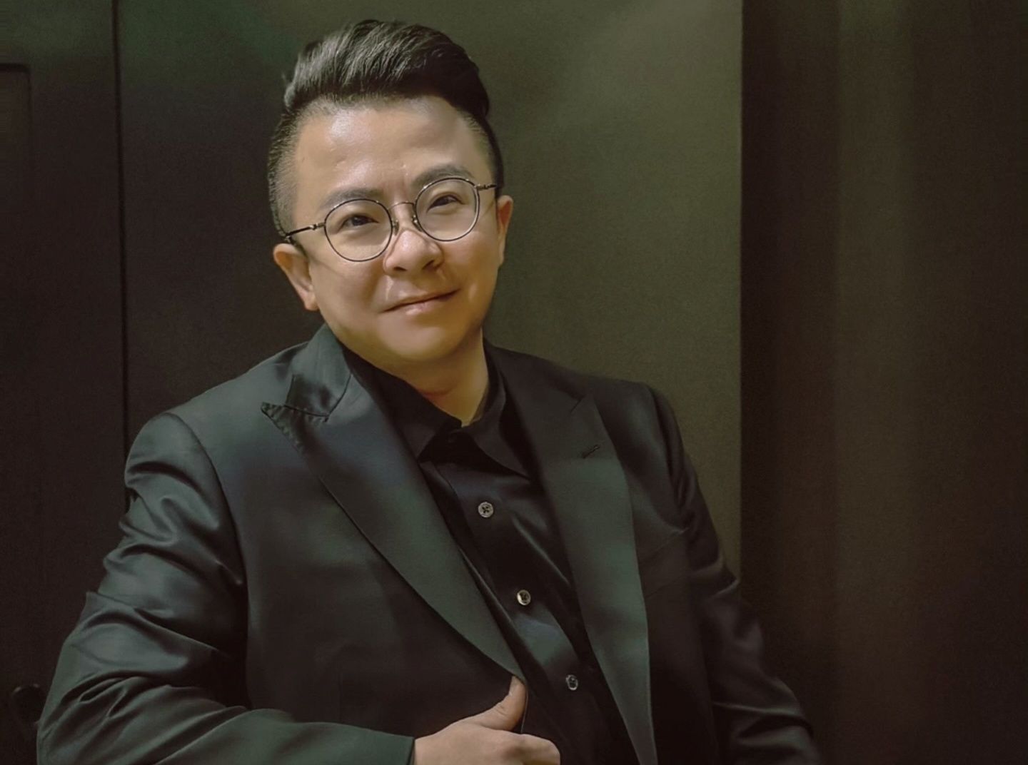 疲老闆控妻子婚內出軌3男爆離婚　怒PO「小王」員警、藥師靈堂照