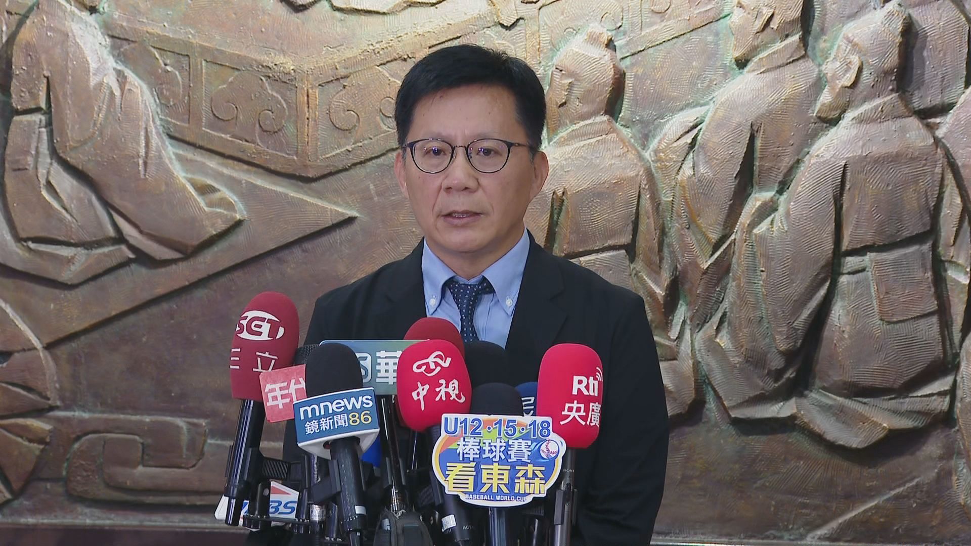 被爆公務出國帶妻同行享禮遇　張廖萬堅反擊：清白不容誣衊