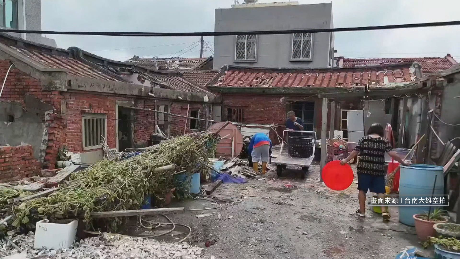 台南3萬多戶仍無電！七股西寮里空拍曝災況　彰化芳苑雷擊釀大停電