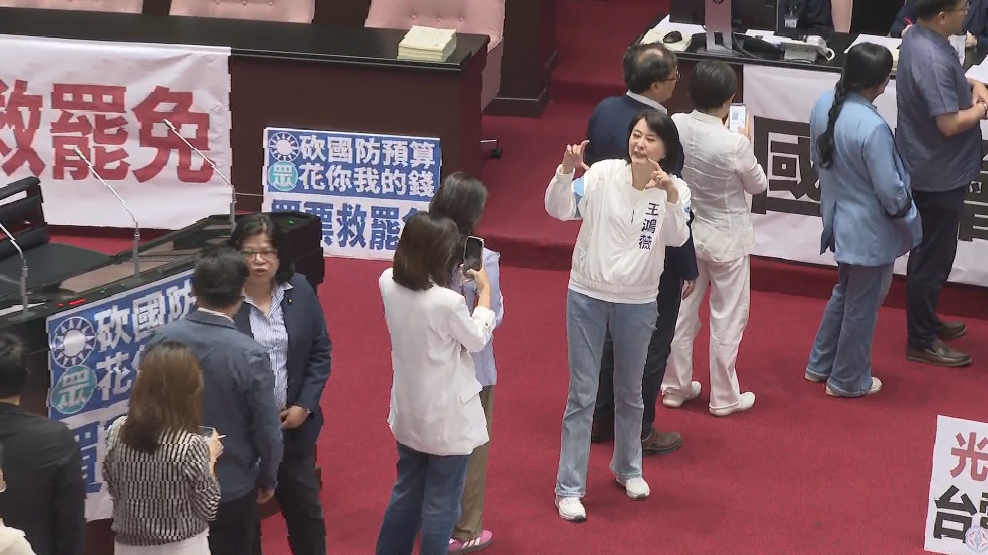 決戰特別條例！藍砍台電撥補、普發1萬　預算規模不減反增30%