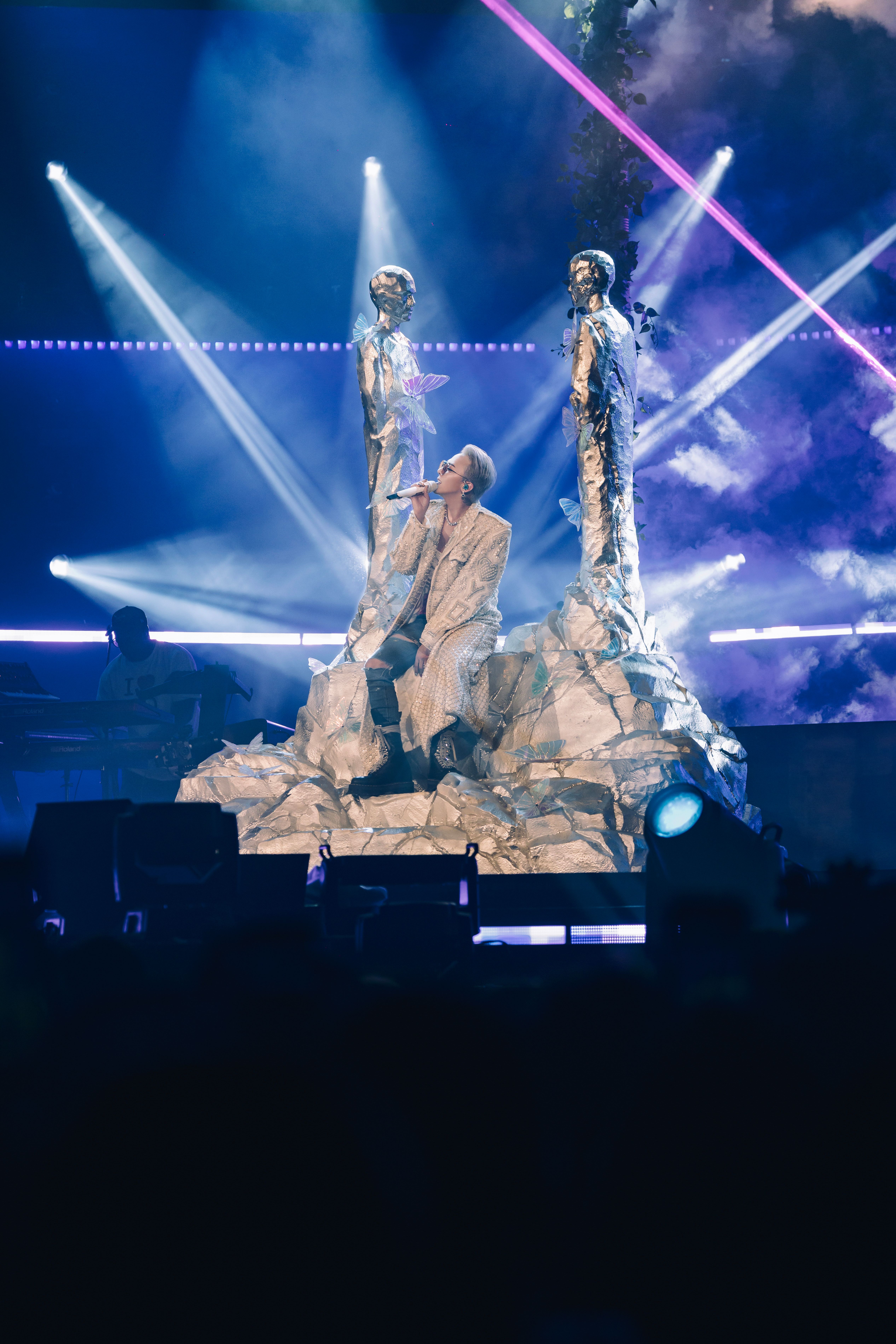 G-DRAGON一連帶來近20首歌曲，曲曲經典。（(C) GALAXY CORPORATION提供）