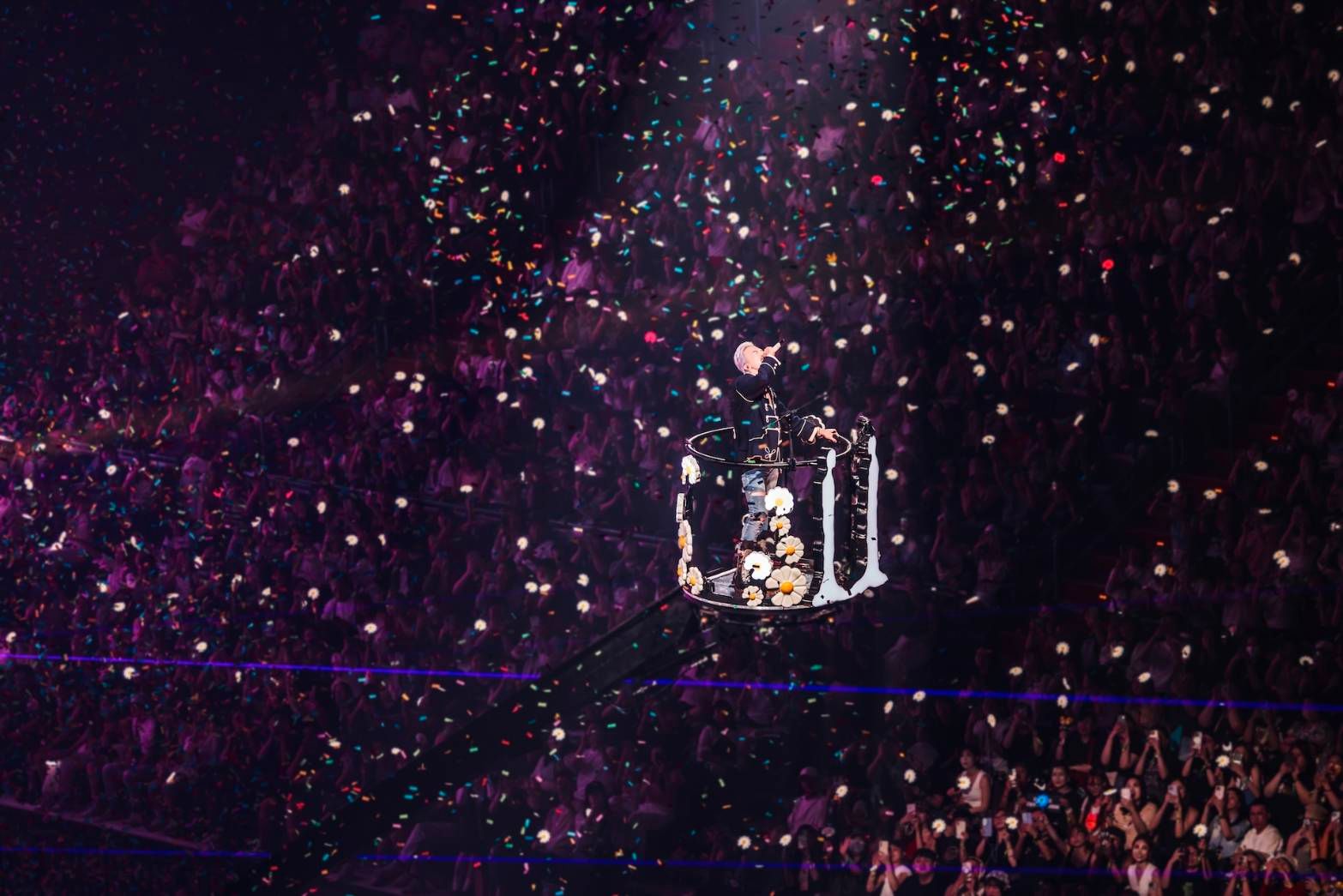 GD連唱3天吐槽「不是最棒的」　1.2萬台粉賣力尖叫讓他笑了