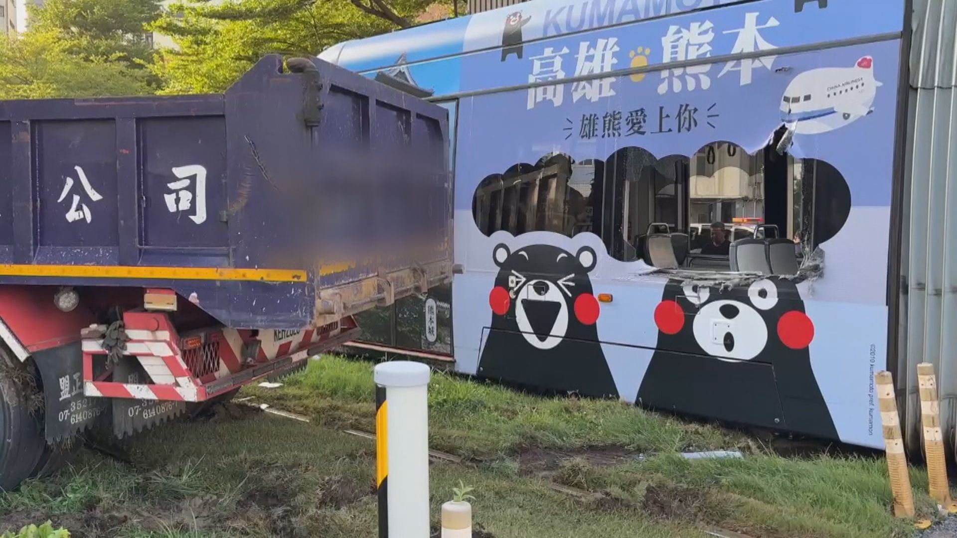 高雄輕軌意外！　「貨車尾撞車廂」6人送醫