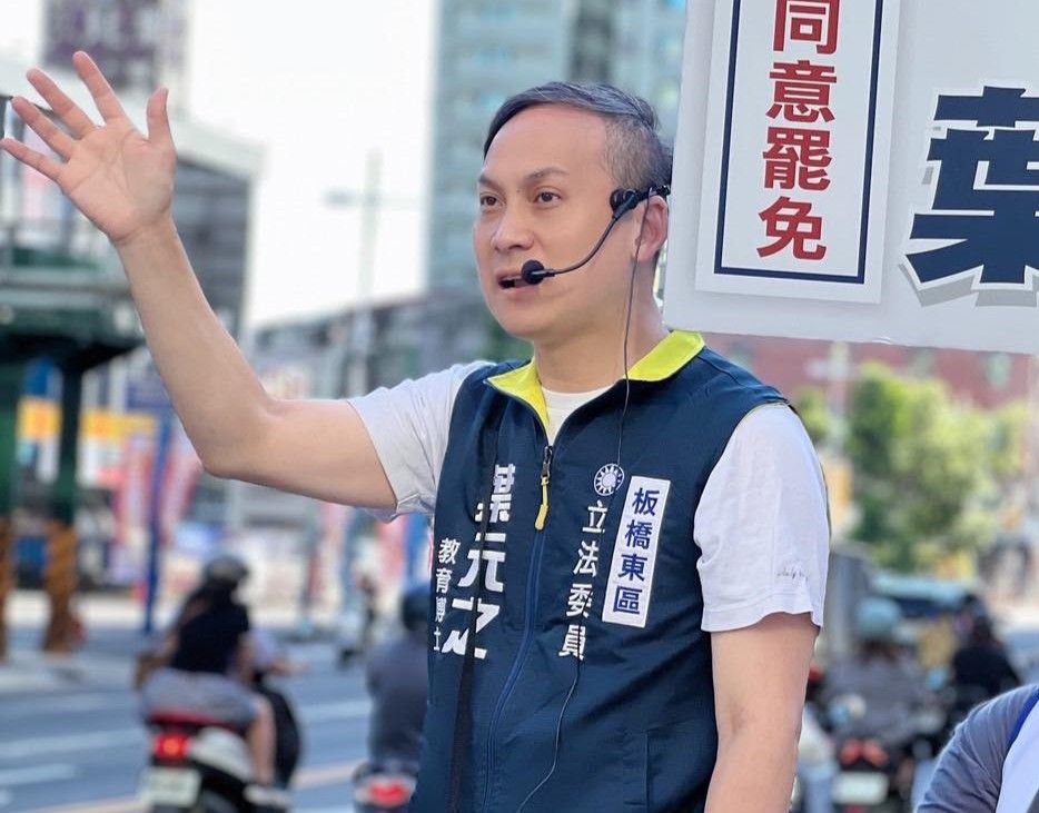 葉元之曬質詢次數嗆黃捷打混、丟人現眼 陳柏惟突破盲點一句反殺