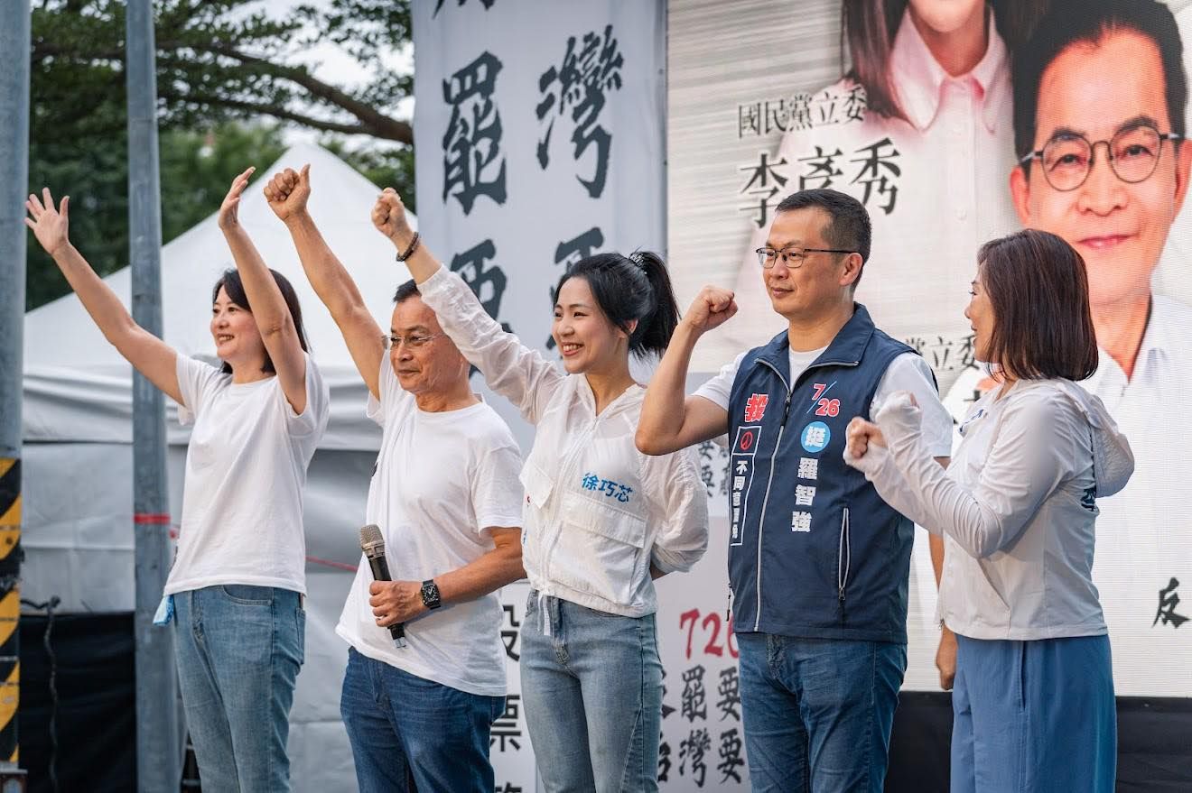 徐巧芯打柯文哲牌　公布陳佩琪親筆「柯主席一直很欣賞妳」