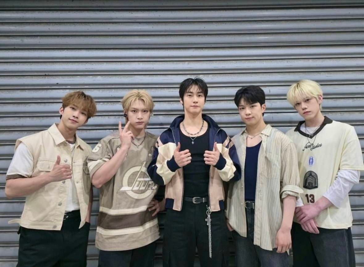 N.Flying 結束軍白期合體。(SHOWOFFICE提供)