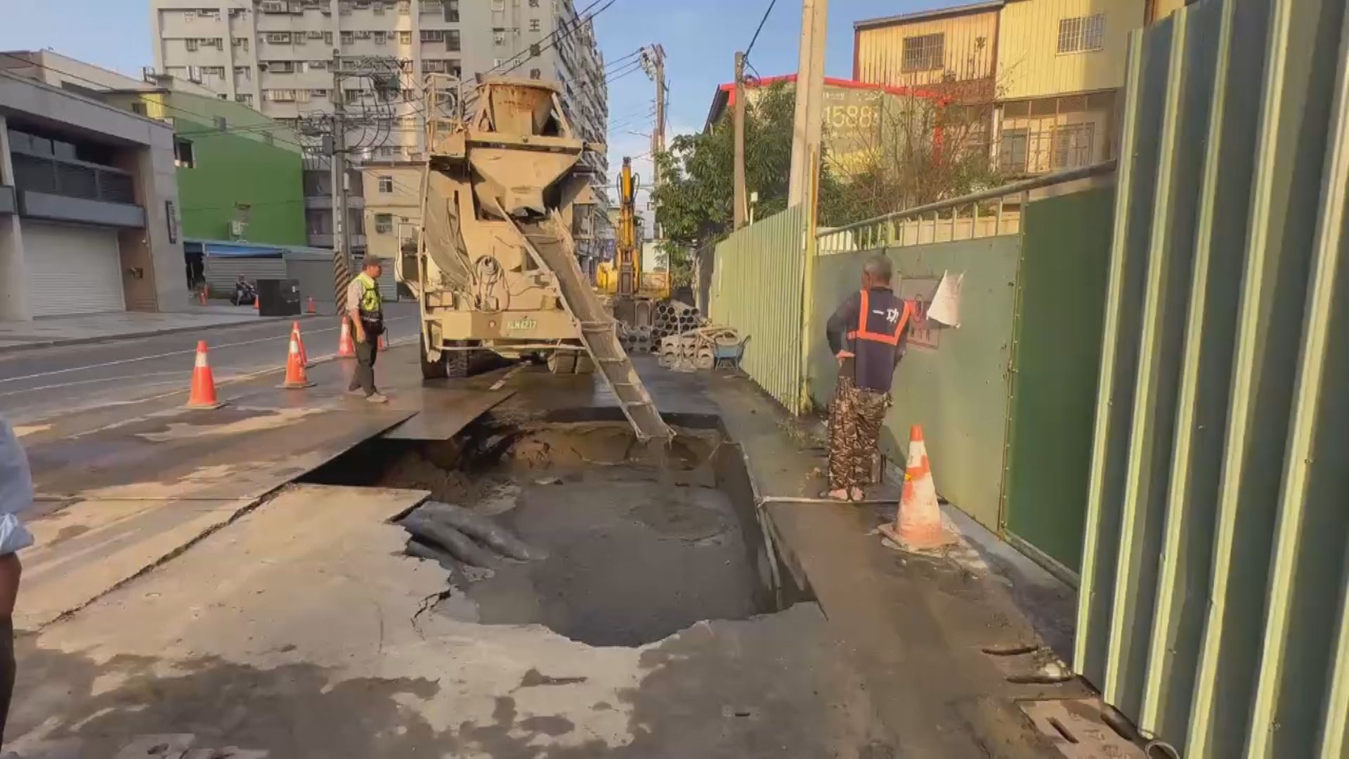 高雄大寮驚現天坑？台電：開挖範圍大、非天坑