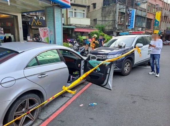 車手拒檢衝撞。（翻攝畫面）