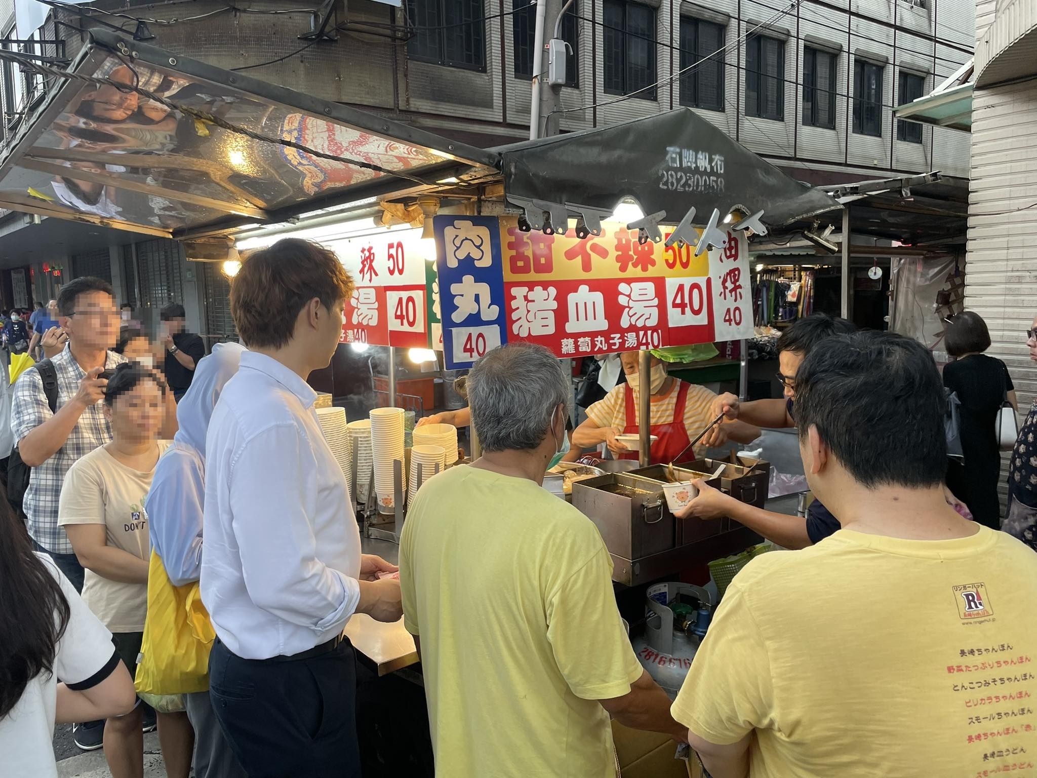 士林甜不辣攤老闆猝逝...招呼聲成絕響 小老闆承諾傳承父口味