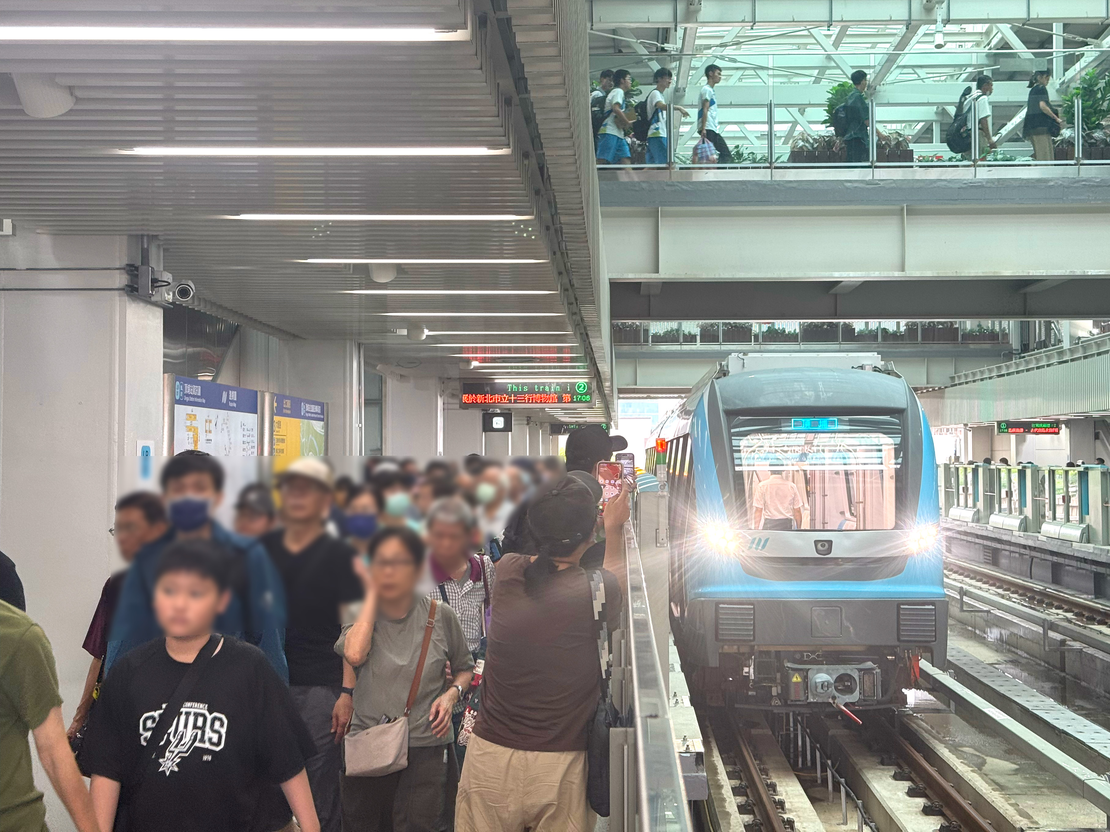 新北捷運三鶯線昨晚不明原因傳出失火警報,網友曝光此事引發熱議。(翻攝自新北大眾捷運公司)