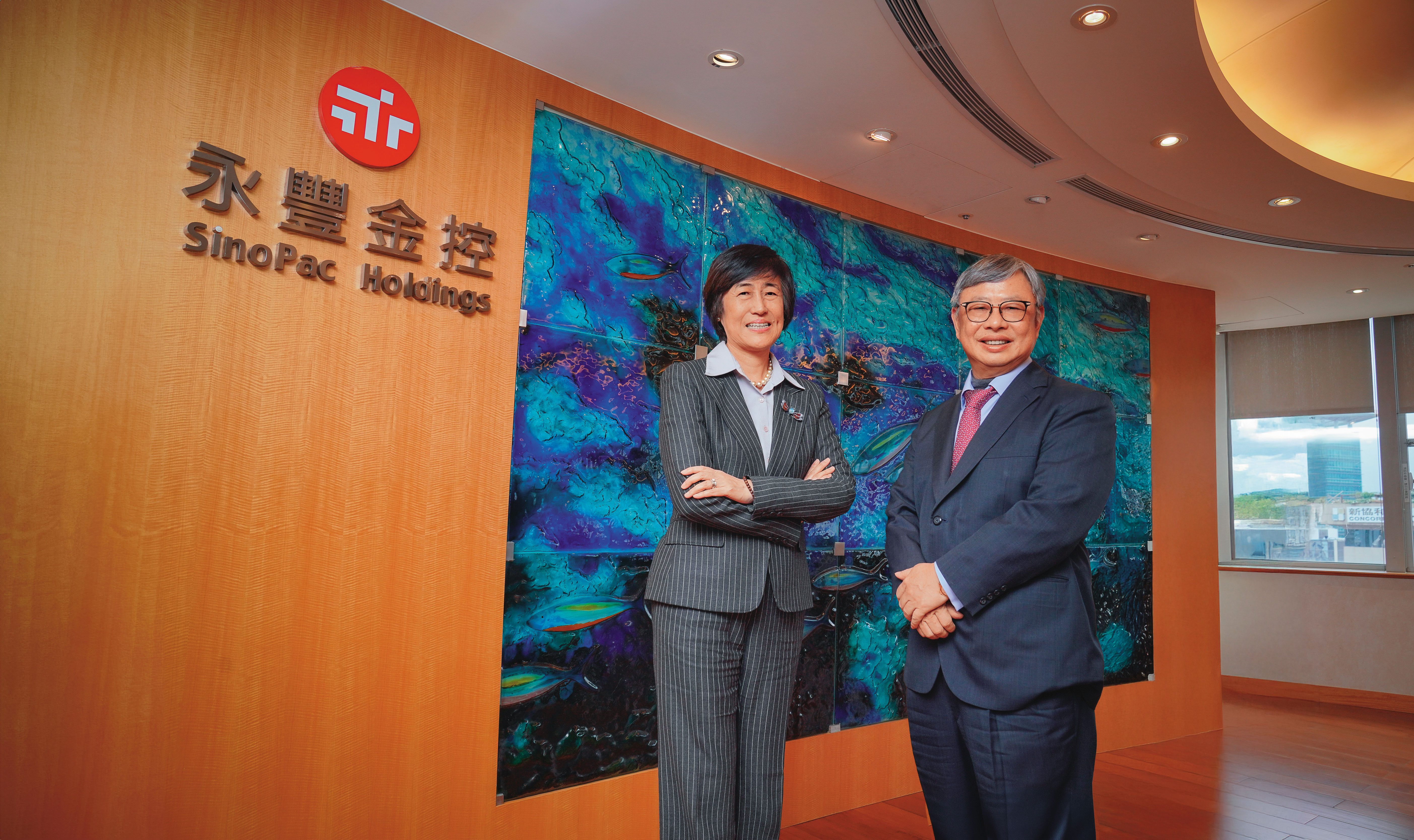 永豐金董事長陳思寬(左)、總經理朱士廷(右)看好合併京城銀綜效。