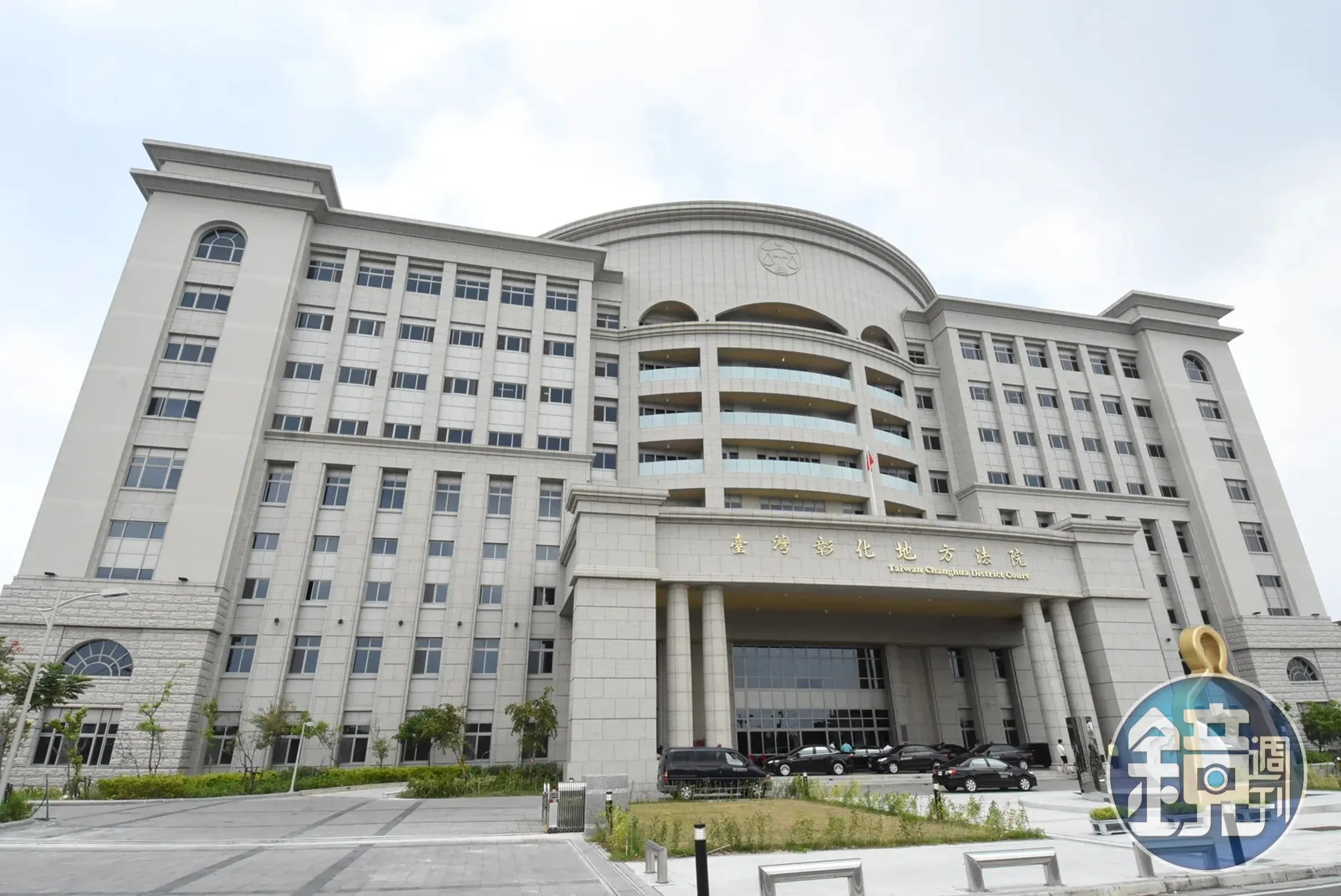 女患者控婦科醫「未戴手套摸私密處30秒」 　二審無罪！法官卻罕見留重話