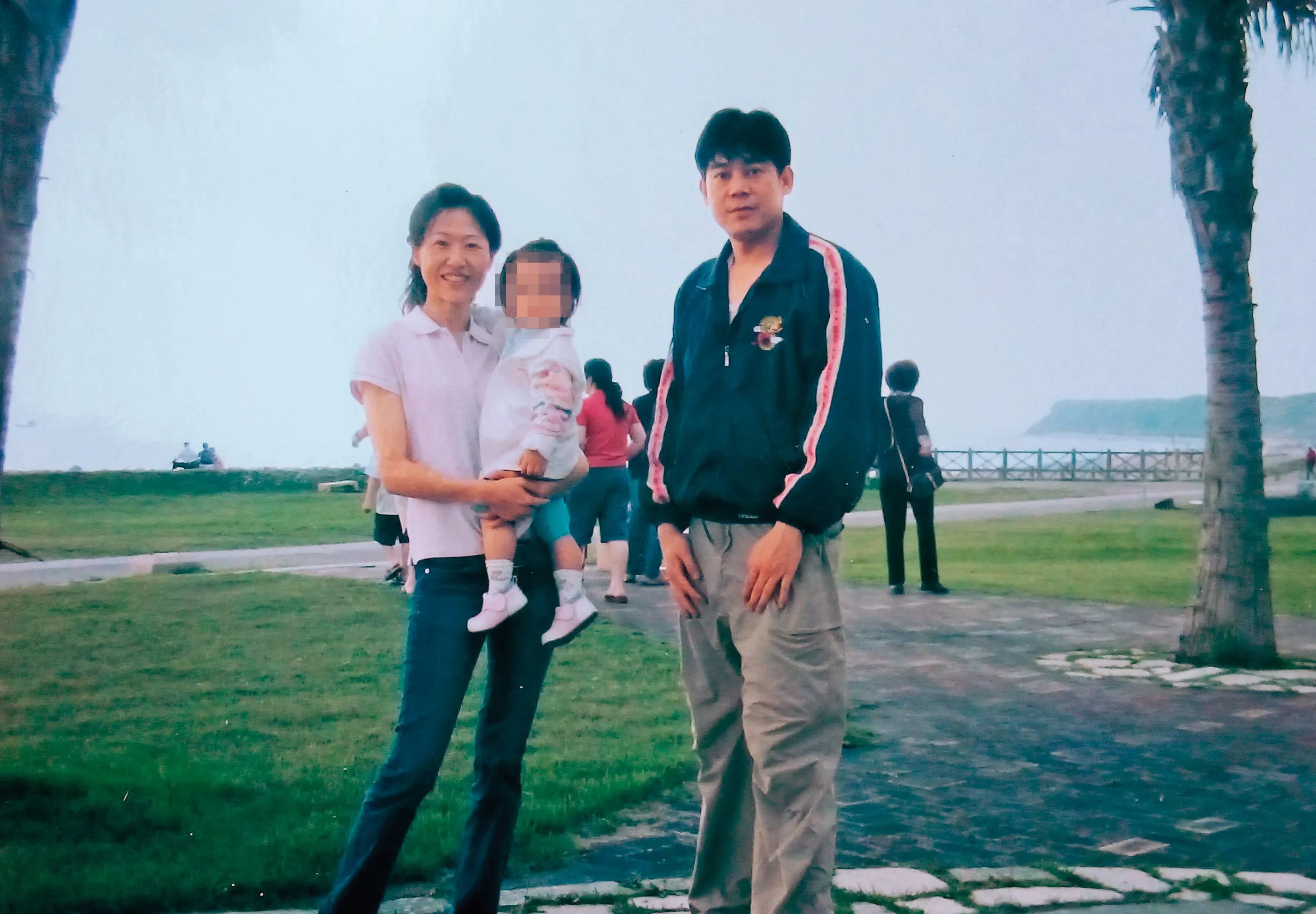 中和區長惡小三2／飛官調職花蓮密築愛巢　她見屋內一張「全家福」婚姻崩塌了