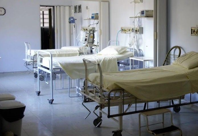 印度首都德里一間神廟舉行慶典活動時看台倒塌,釀成1人死亡、17人受傷的悲劇。(示意圖,圖取自Pexels)