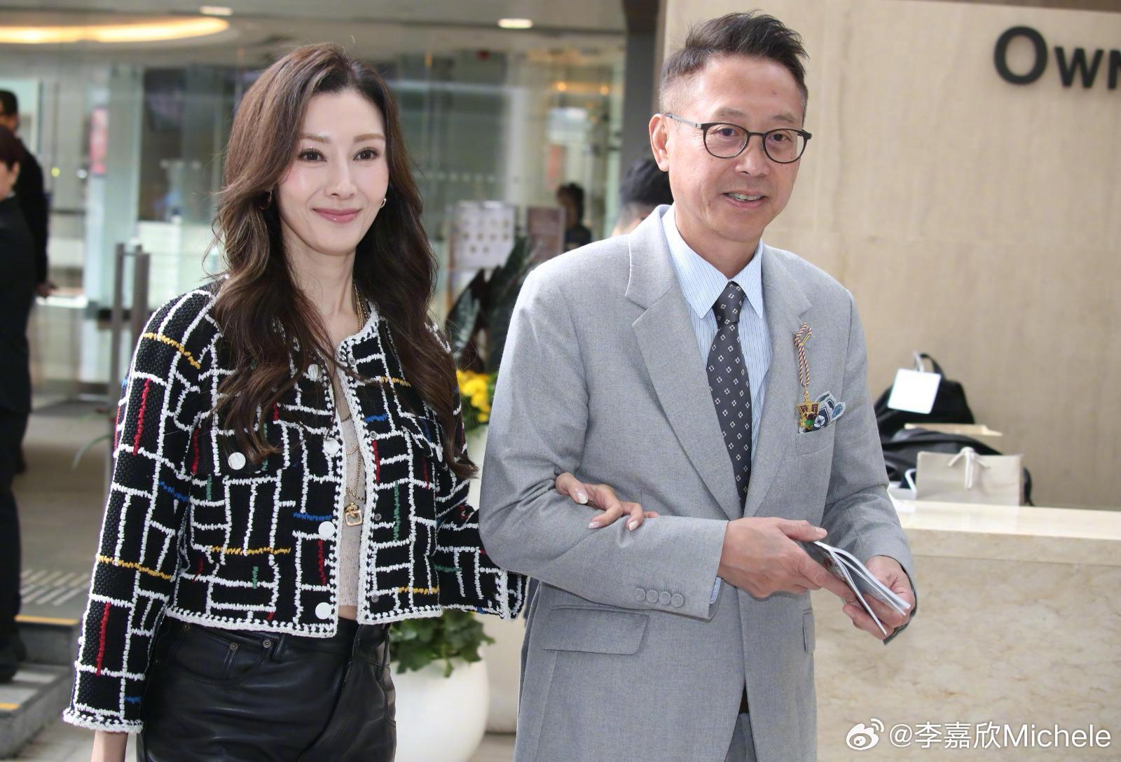 李嘉欣進娛樂圈後,名字總跟富商連結,最後終於嫁進中建集團許家二公子許晉亨。(李嘉欣微博)