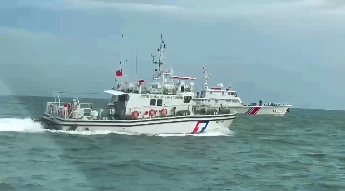 金門海巡隊應對中國海警船。(海巡署提供)