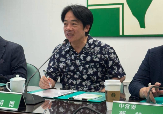賴惠員要賈永婕「穿得純樸」,賴清德PO穿花襯衫照。(翻攝自賴清德Threads)