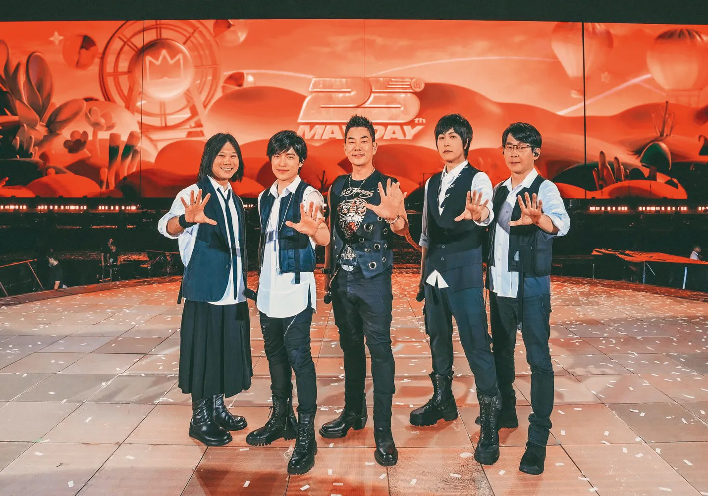 五月天石頭萌退3／石頭退團早有預兆？演唱會喊「若缺席請原諒」　阿信1句話逼哭五迷