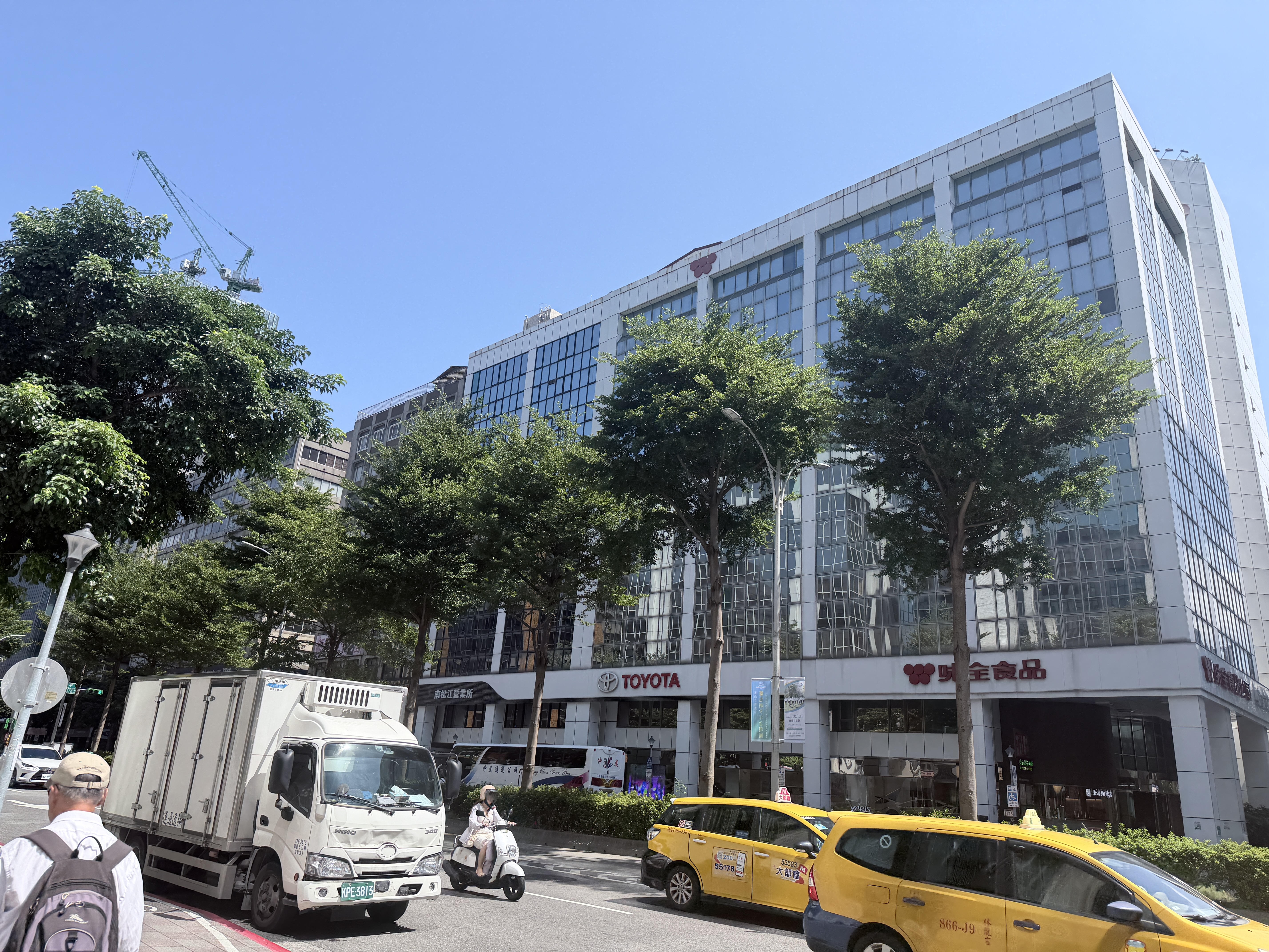 和泰車總部將參與都市更新計劃,有助於整體商圈發展提升。