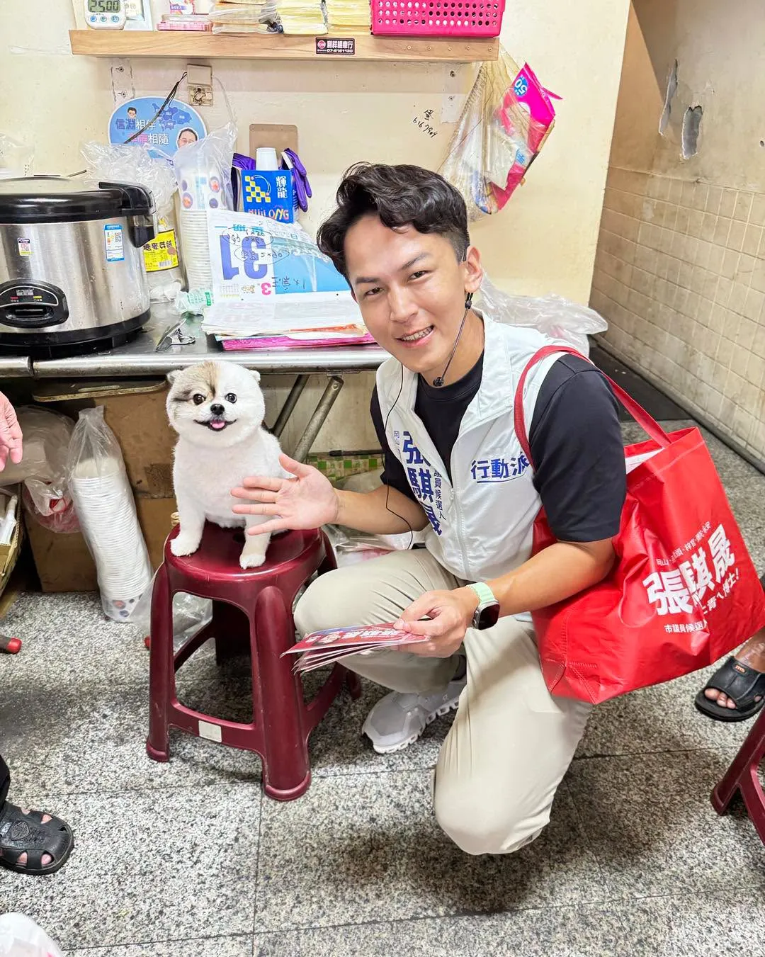母親節送禮盒、疑造假漁民資格換選票　高雄前海洋局長之子張騏晟、父兄3人遭聲押